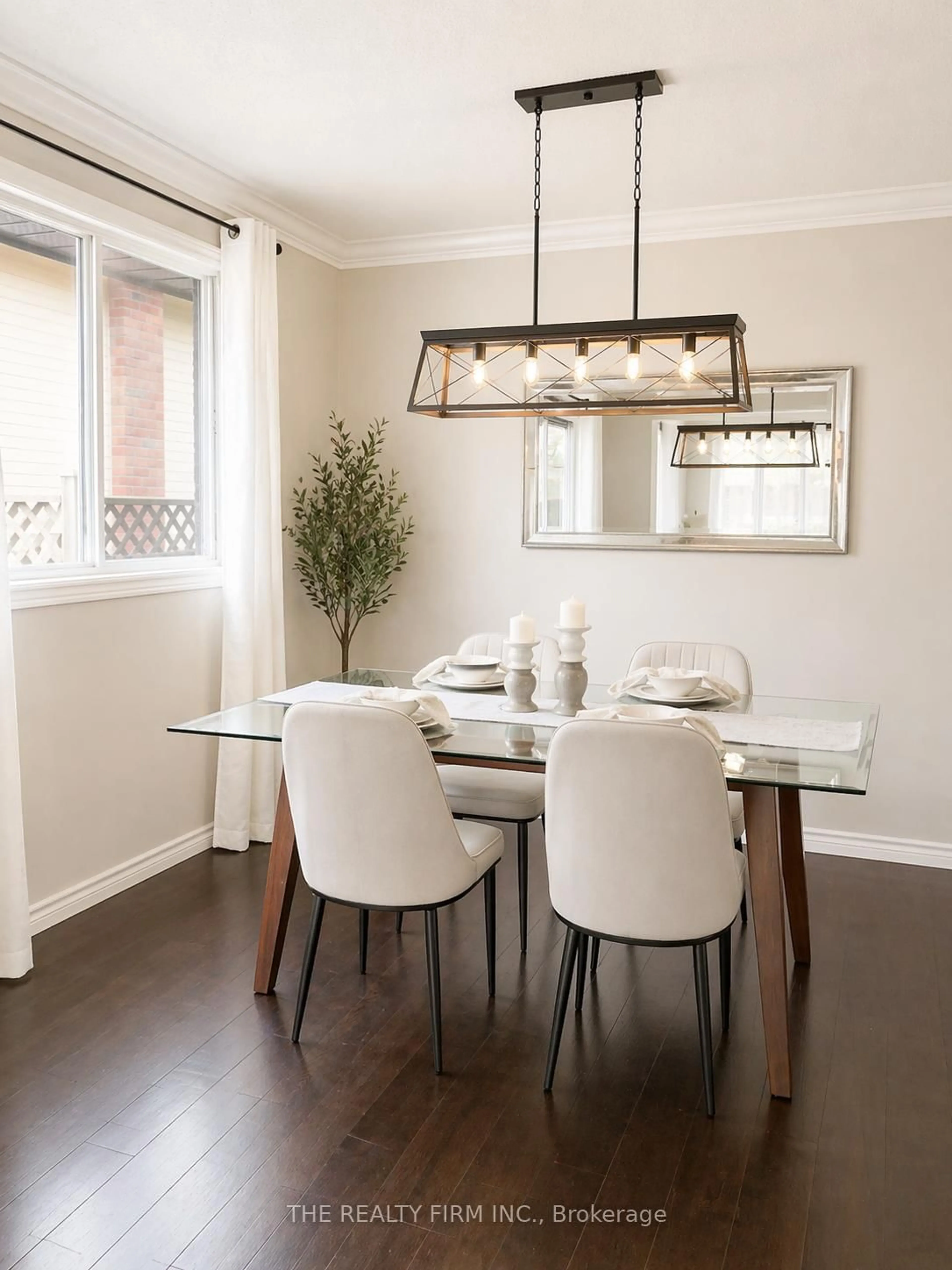 Dining room, wood/laminate floor for 634 Classic Dr, London East Ontario N5W 5X6