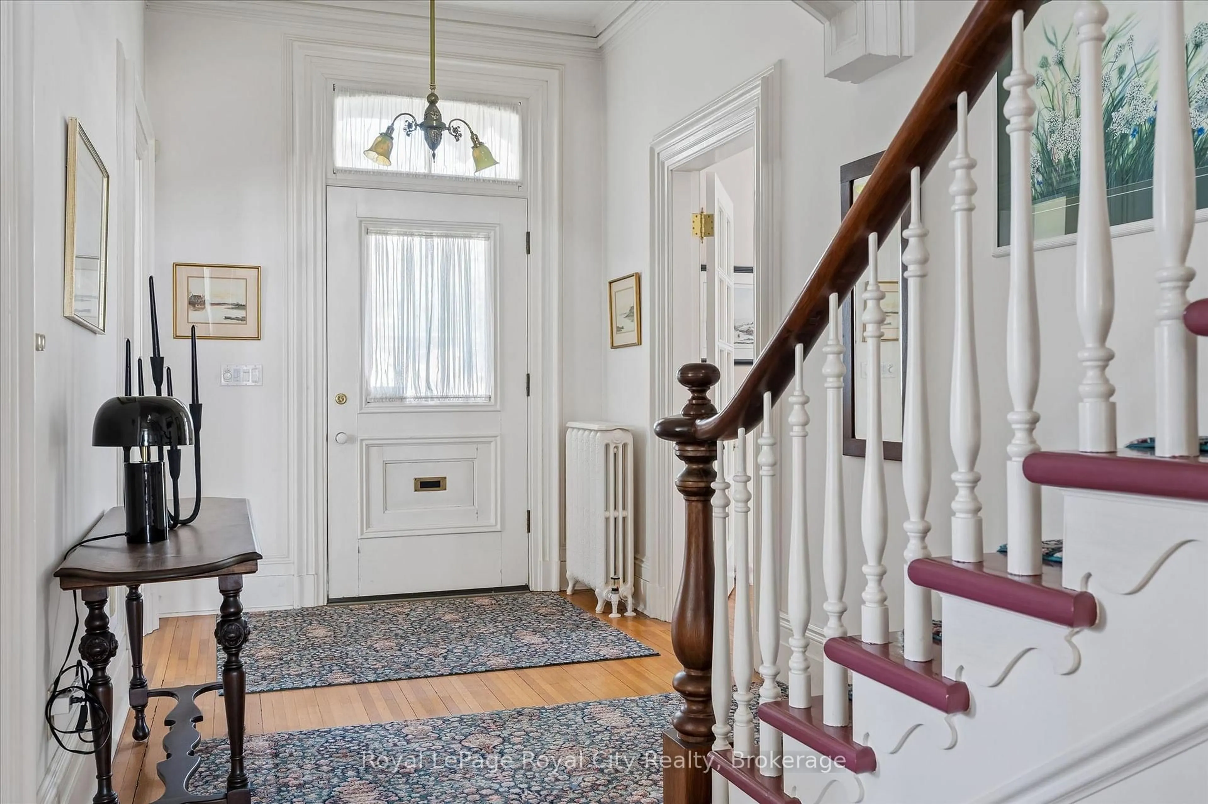 Indoor foyer for 66 Paisley St, Guelph Ontario N1H 2N8