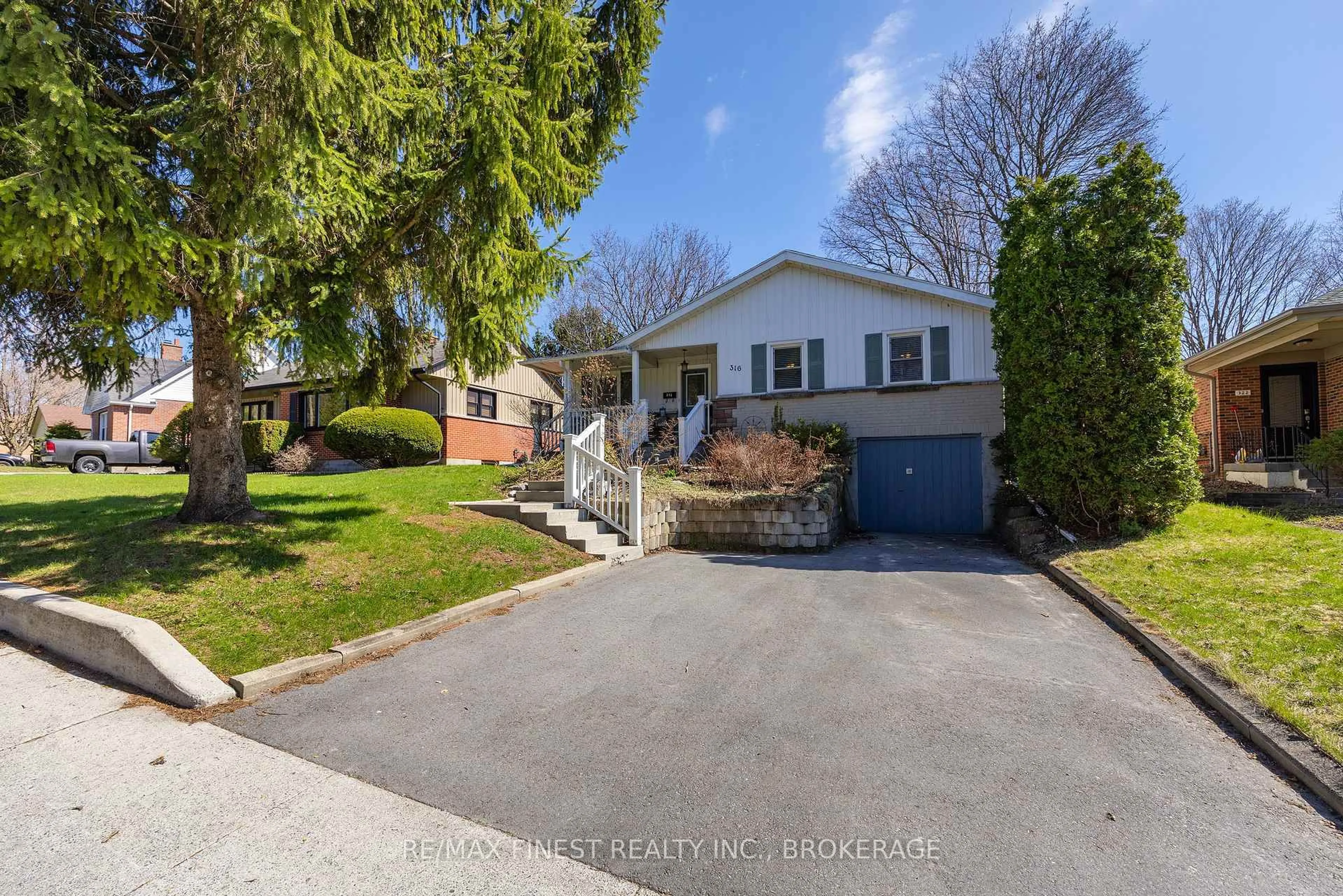 A pic from outside/outdoor area/front of a property/back of a property/a pic from drone, street for 316 Glengarry Rd, Kingston Ontario K7M 3J9