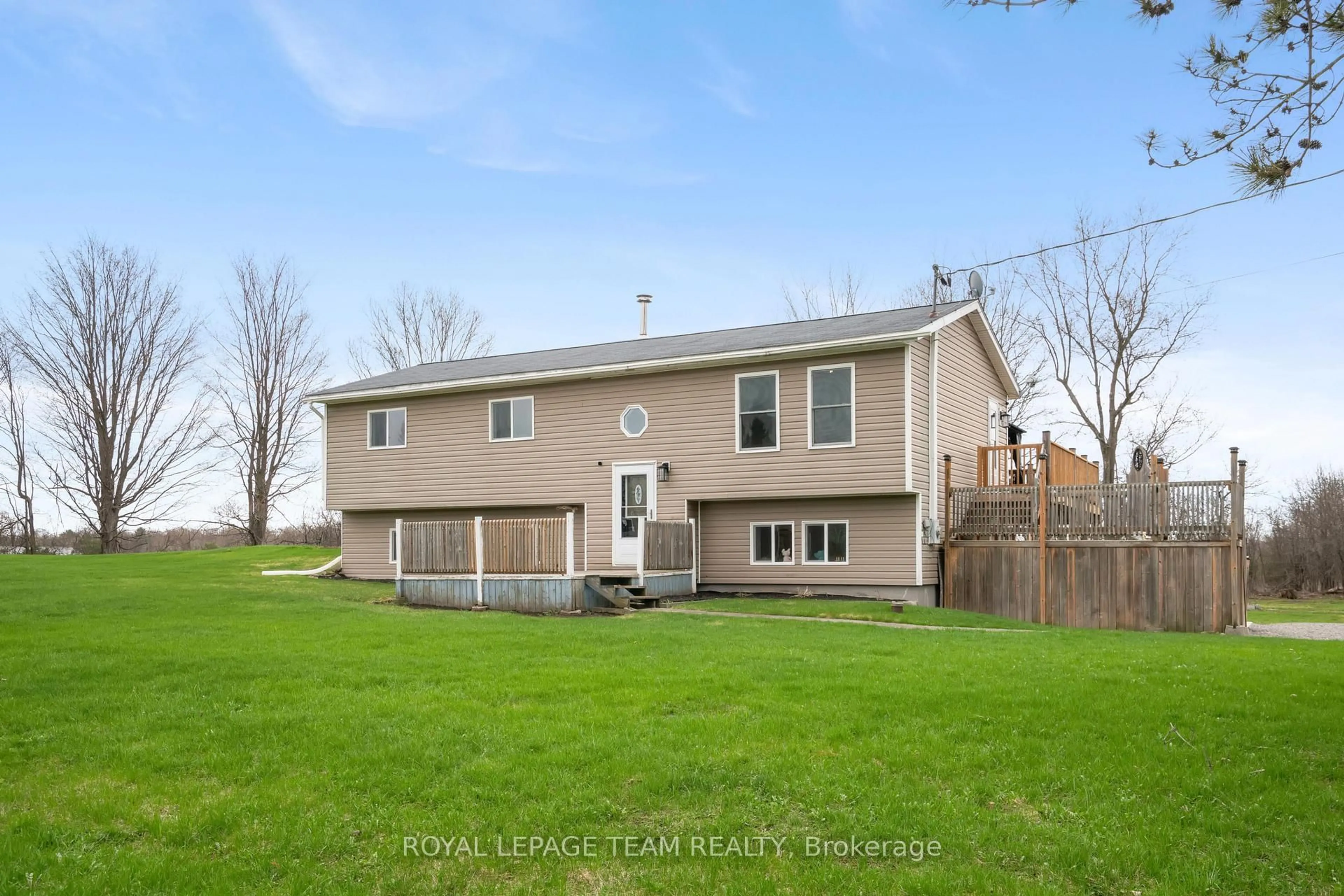 Home with vinyl exterior material, street for 7209 County Road 28 Rd, Elizabethtown-Kitley Ontario K6V 5T4
