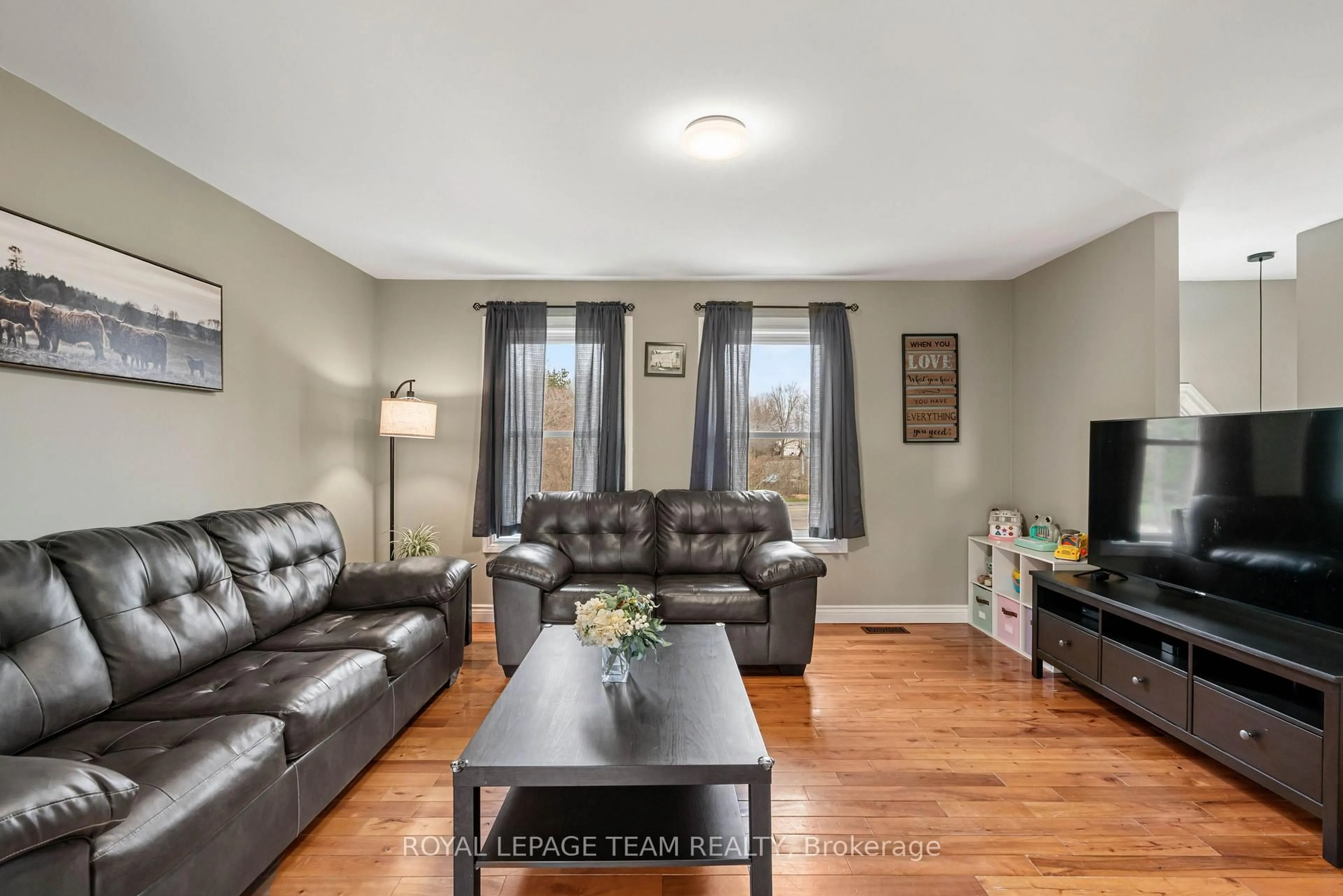 Living room with furniture, unknown for 7209 County Road 28 Rd, Elizabethtown-Kitley Ontario K6V 5T4