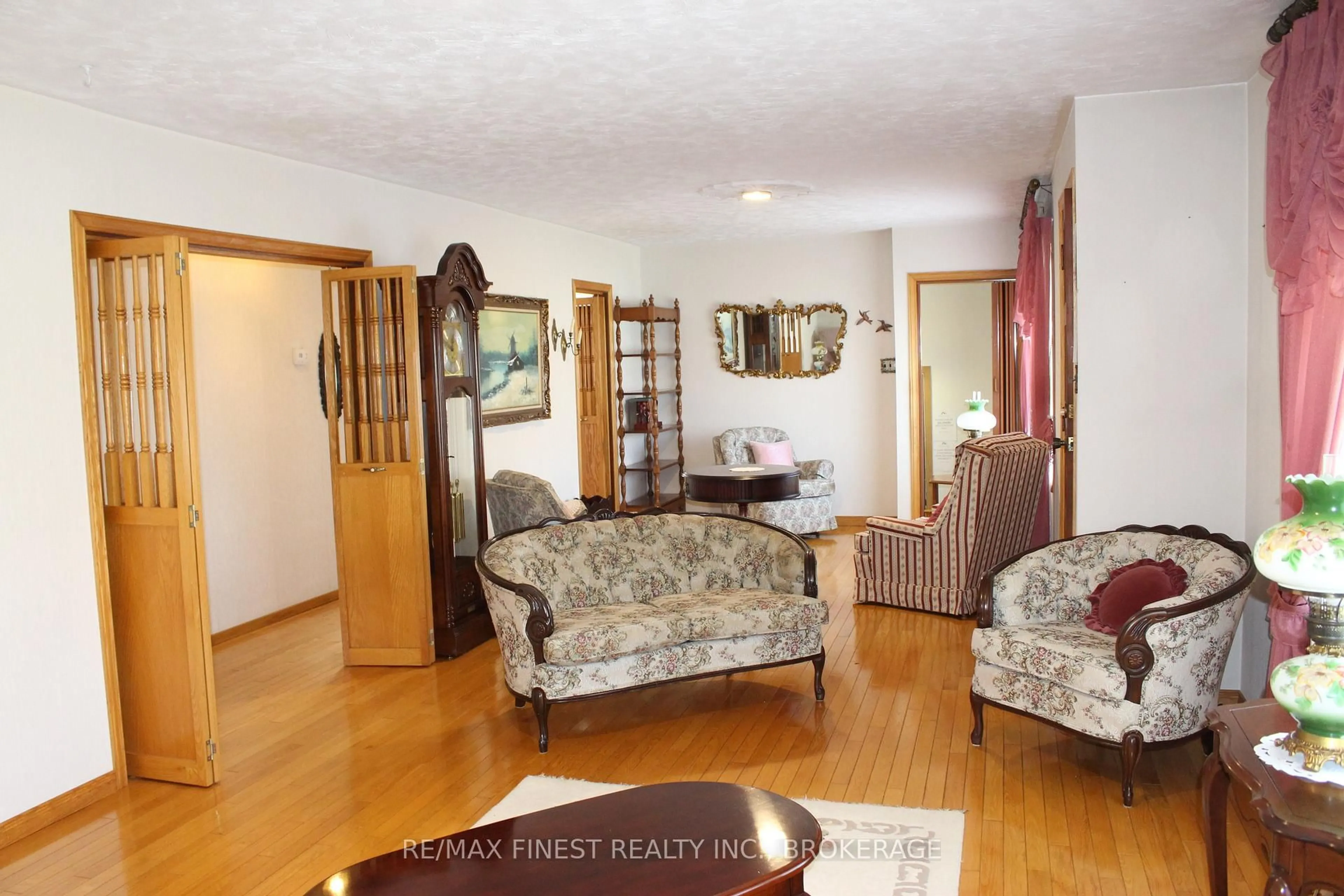Living room with furniture, unknown for 224 DANIS Ave, Cornwall Ontario K6H 5E7
