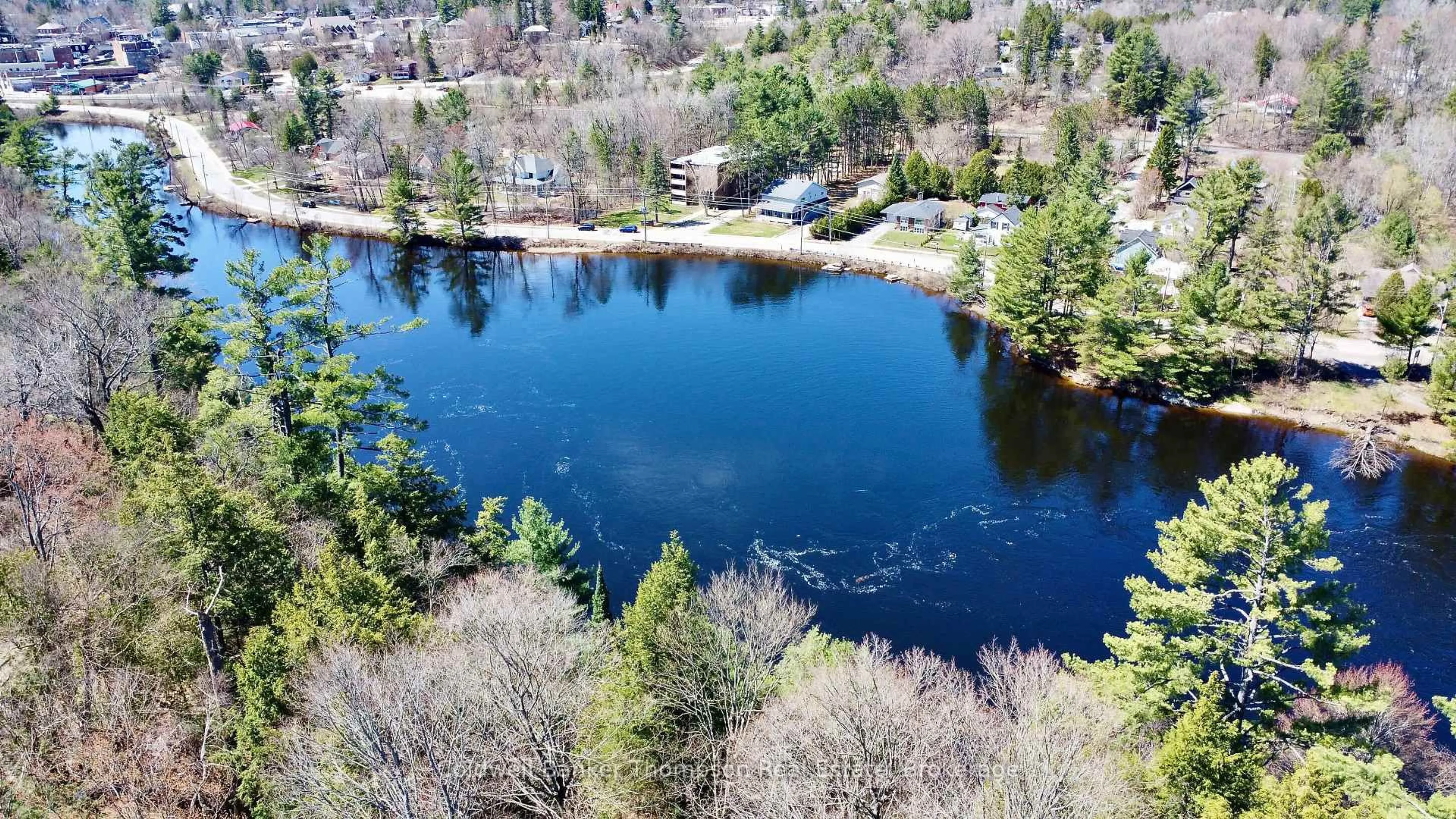 A pic from outside/outdoor area/front of a property/back of a property/a pic from drone, water/lake/river/ocean view for 145 Front St, Bracebridge Ontario P1L 1J7