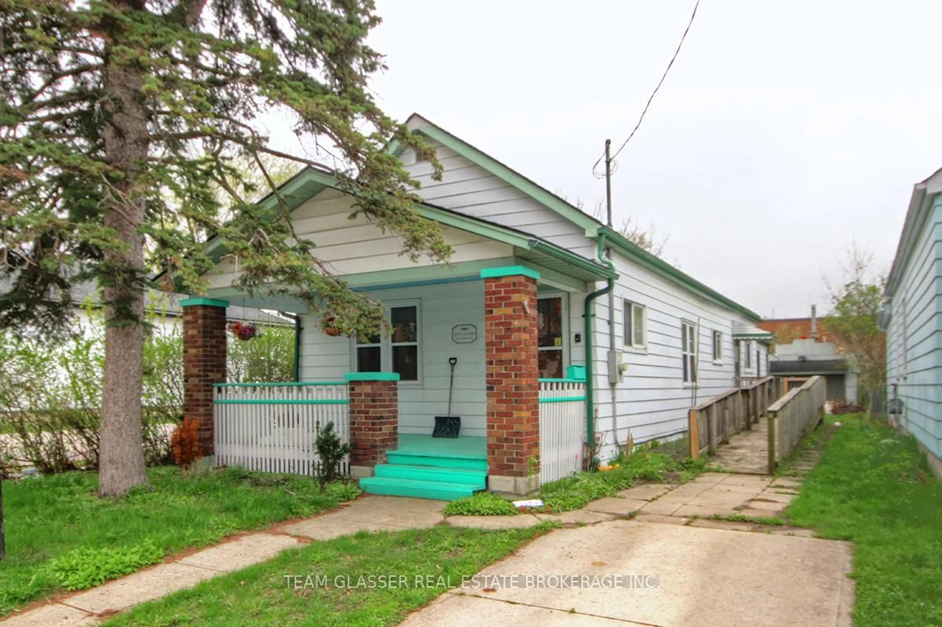Unknown for 555 Grey St, London East Ontario N6B 1H6