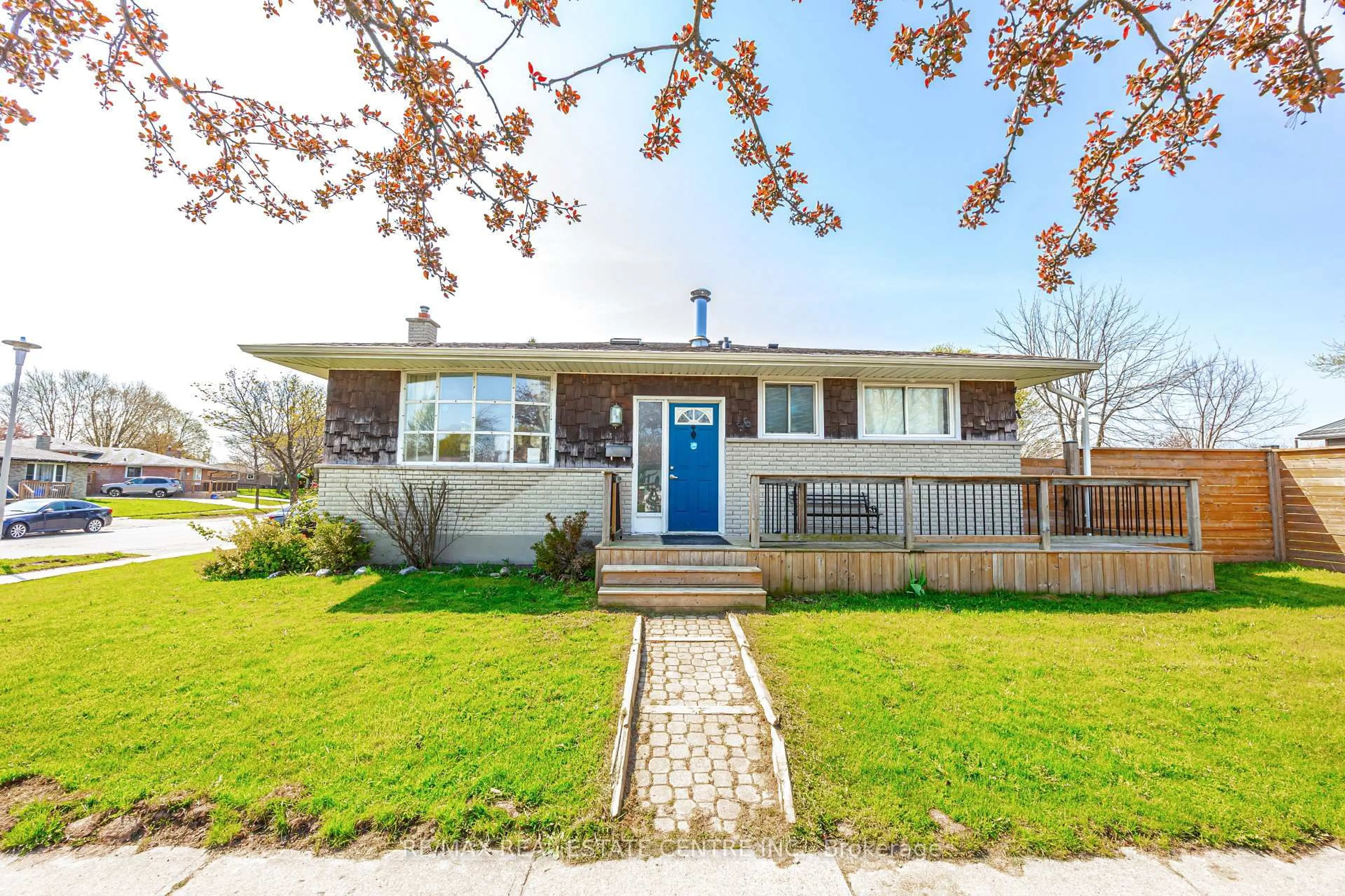 Home with vinyl exterior material, street for 56 Ashbury Ave, London South Ontario N6E 1T1