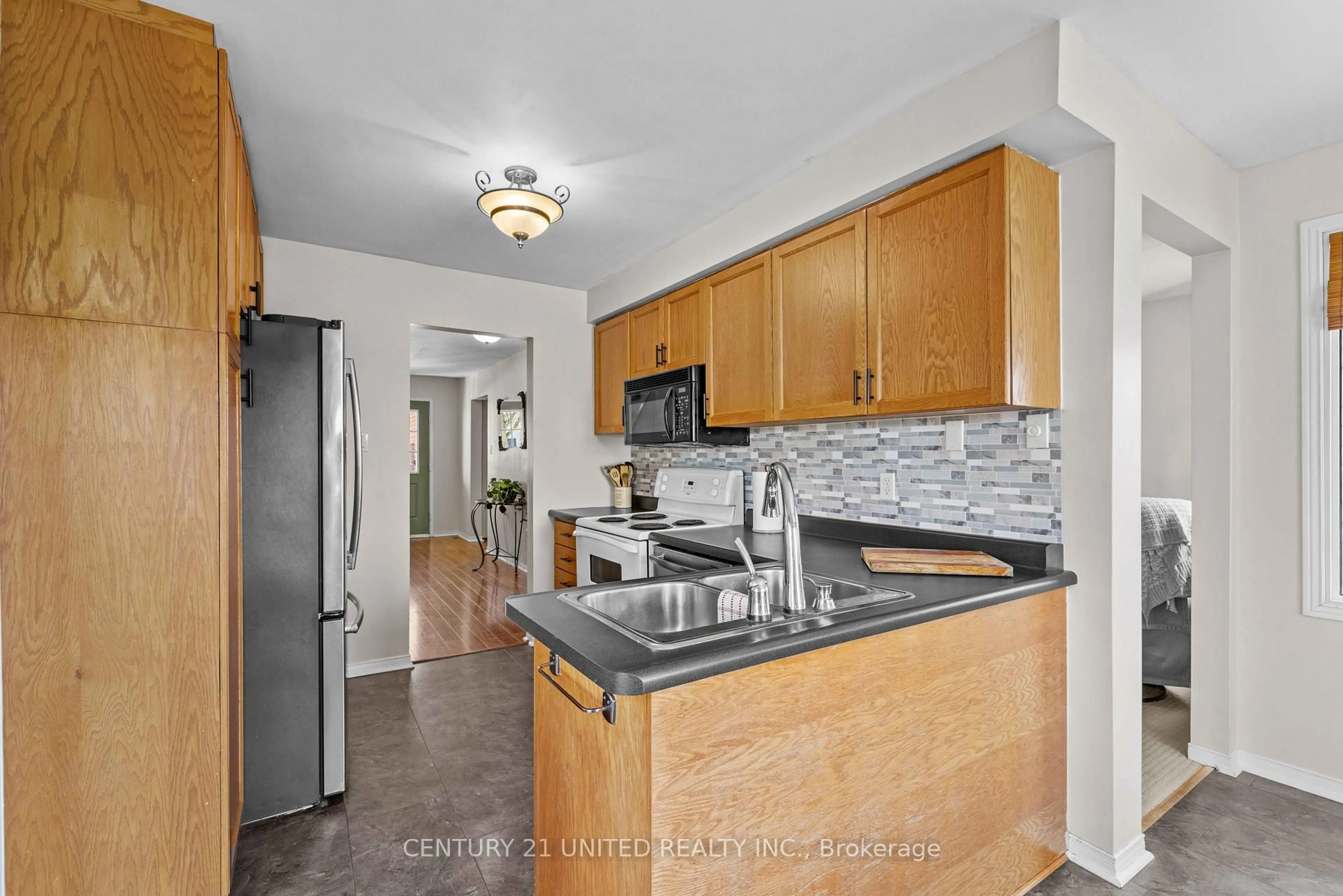 Standard kitchen, unknown for 17 Maple Ave, Asphodel-Norwood Ontario K0L 2V0