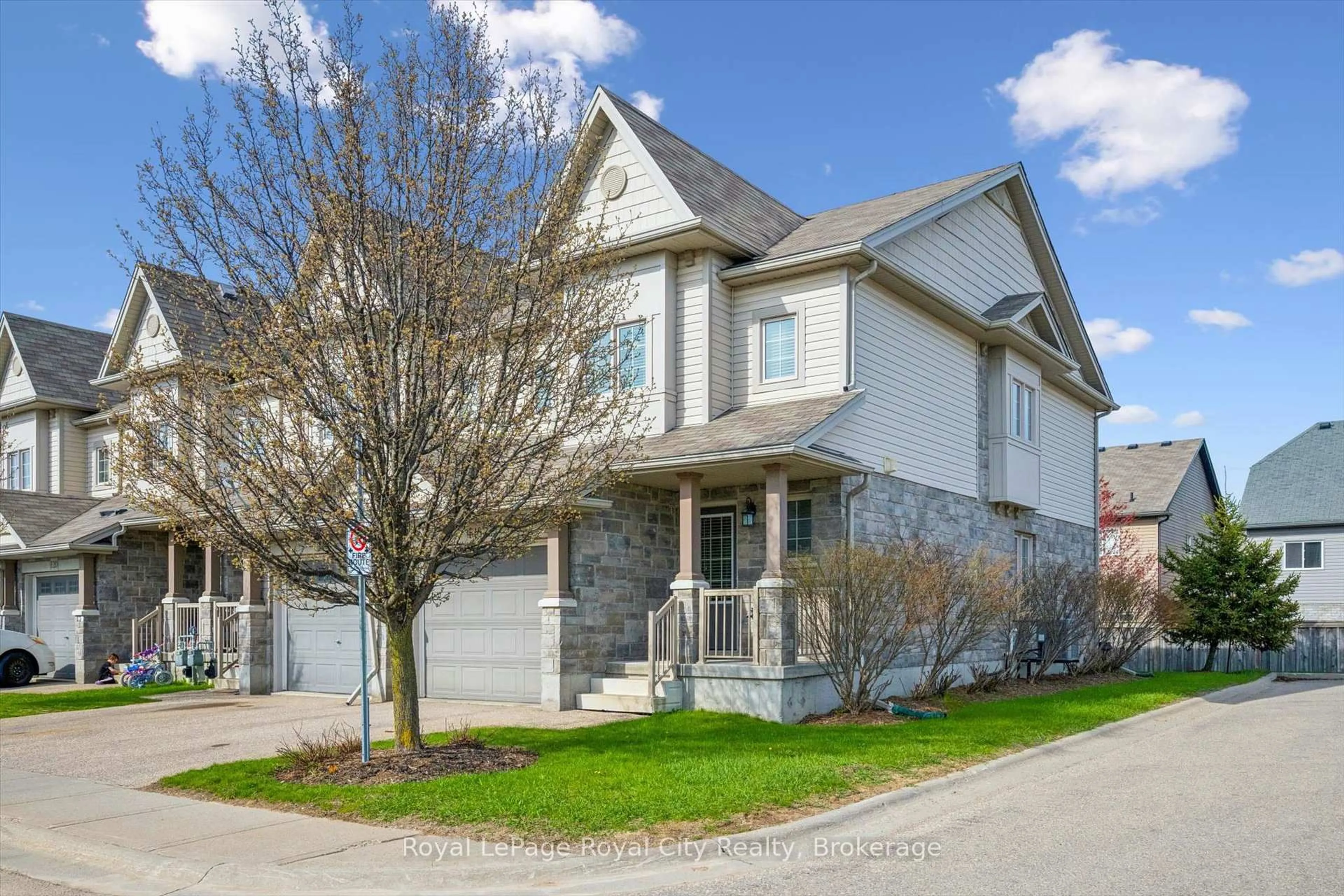 Unknown for 6 Upper Mercer St #E18, Kitchener Ontario N2A 0E4