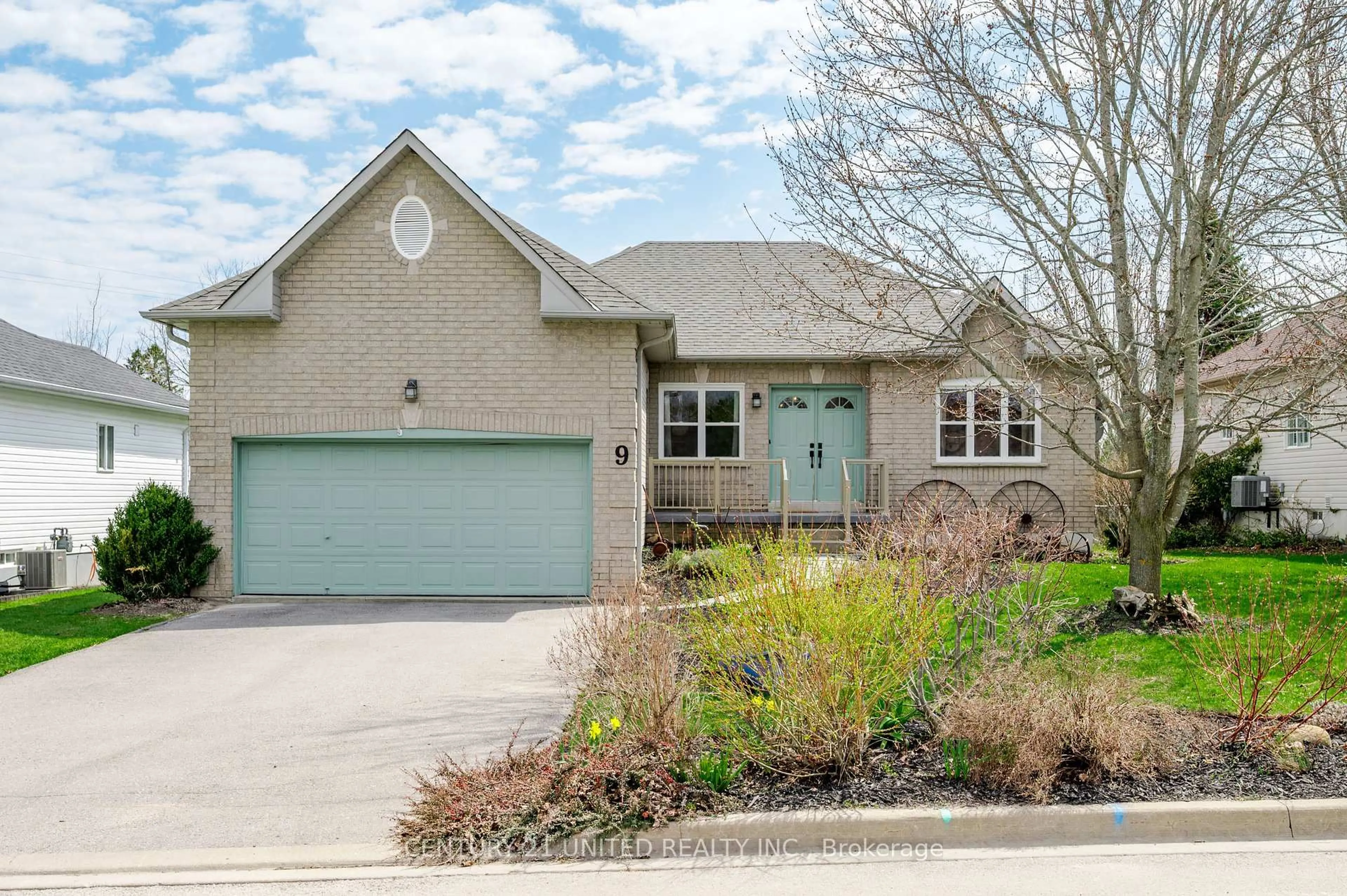 Home with brick exterior material, street for 9 Brookside St, Cavan Monaghan Ontario L0A 1G0