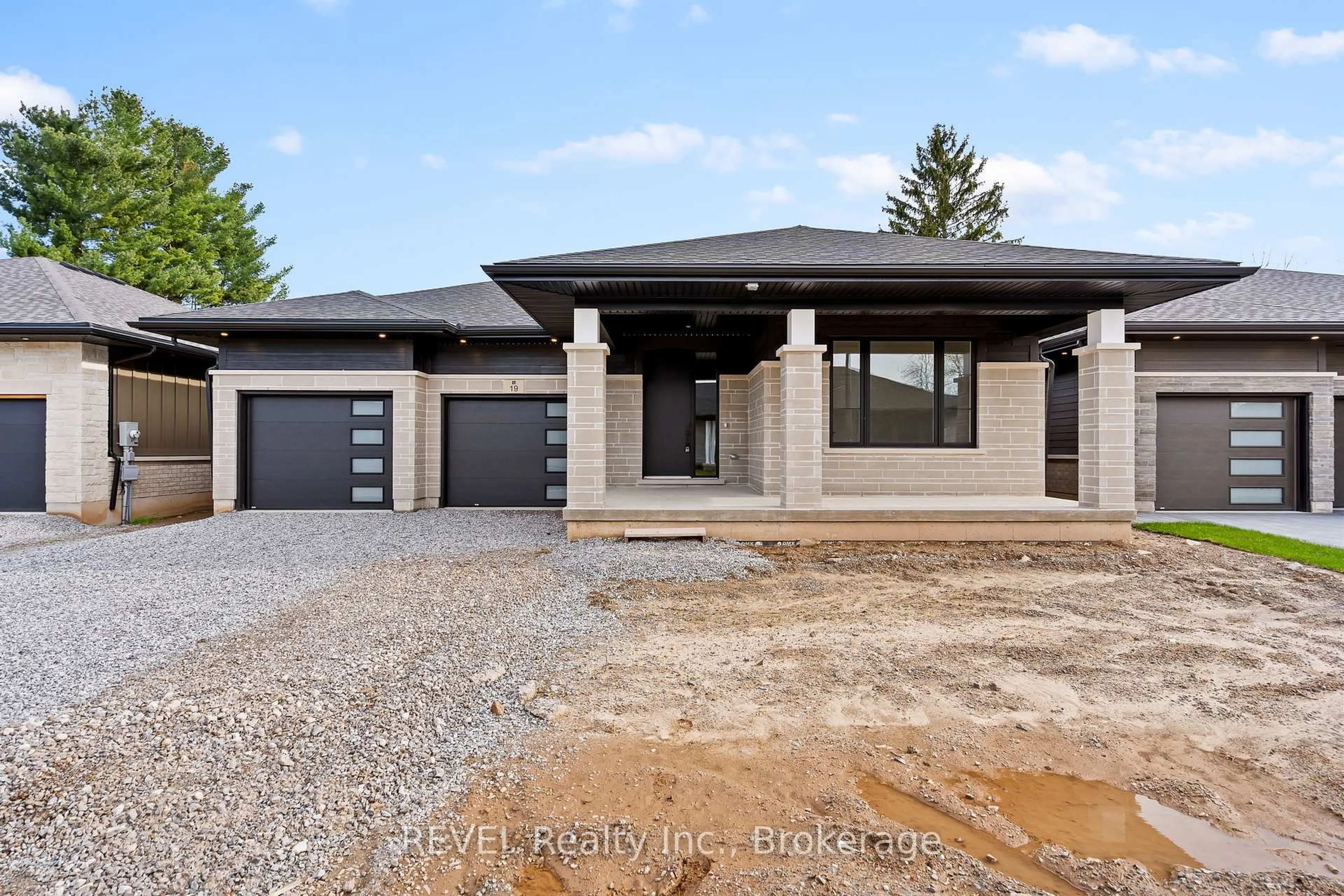 Home with brick exterior material, street for 19 Accursi Cres, Pelham Ontario L0S 1E2
