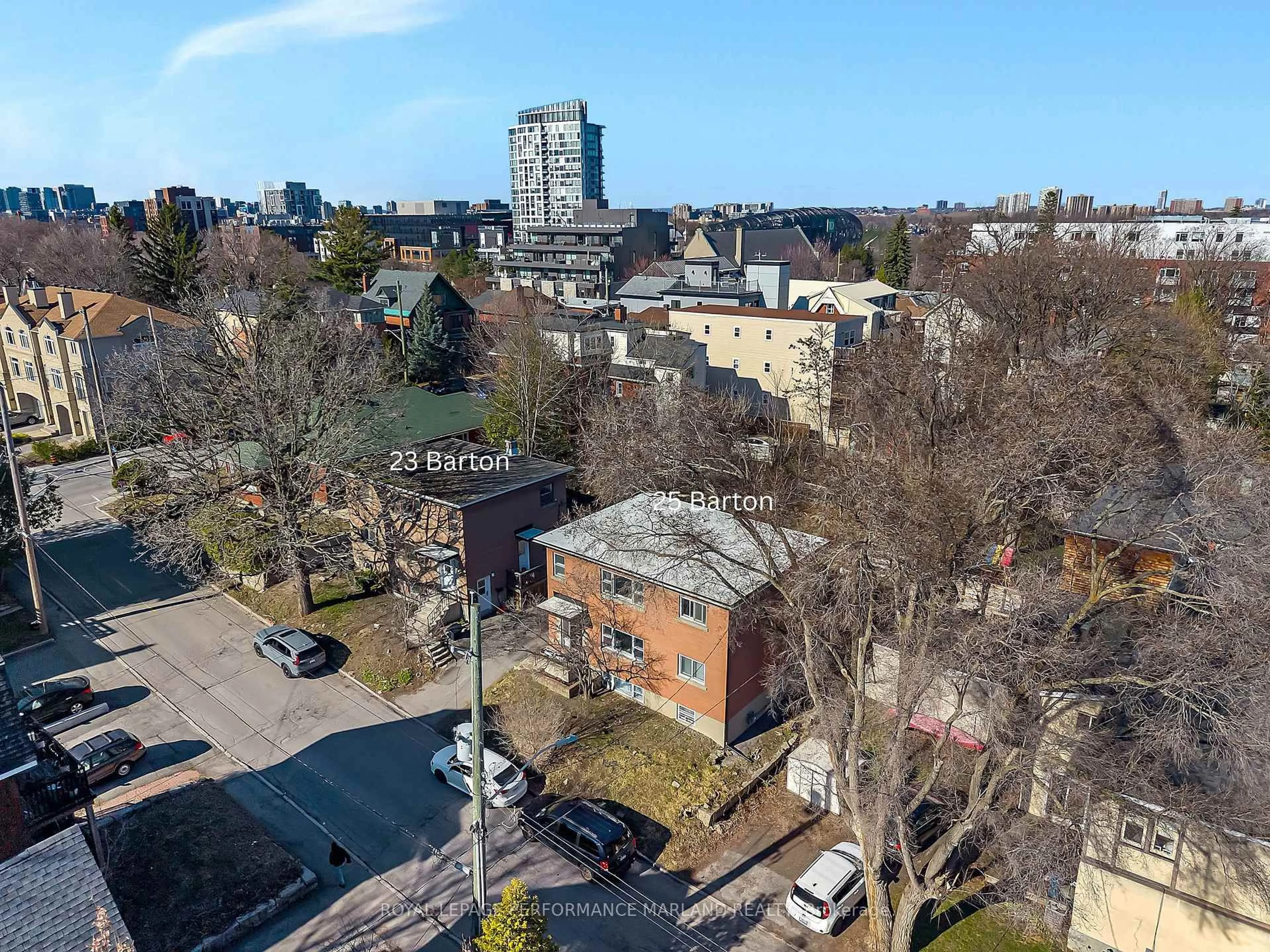 A pic from outside/outdoor area/front of a property/back of a property/a pic from drone, city buildings view from balcony for 23 & 25 Barton St, Ottawa Ontario K1S 4R6