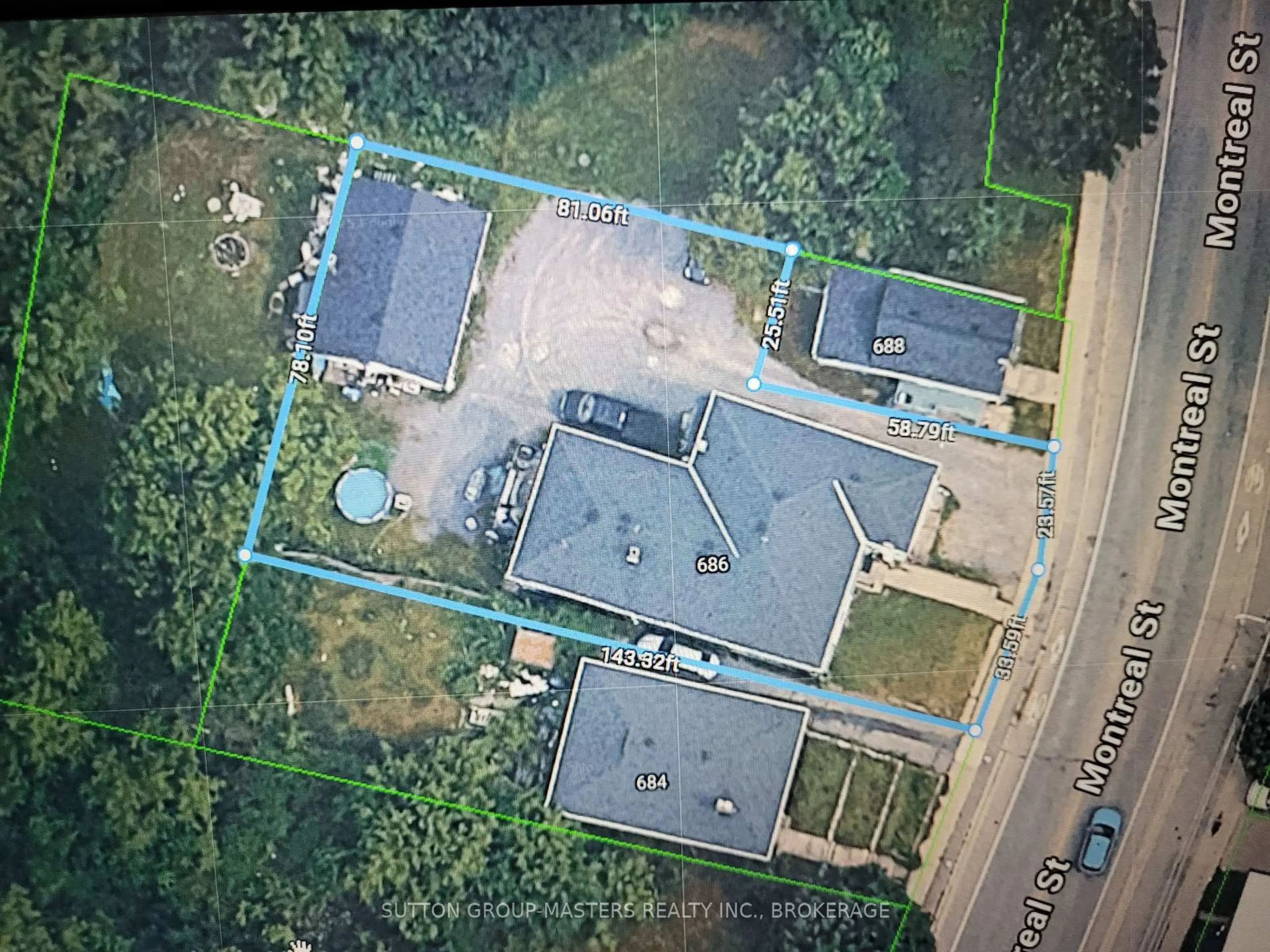 A pic from outside/outdoor area/front of a property/back of a property/a pic from drone, street for 686 & 688 Montreal St, Kingston Ontario K7K 3J4