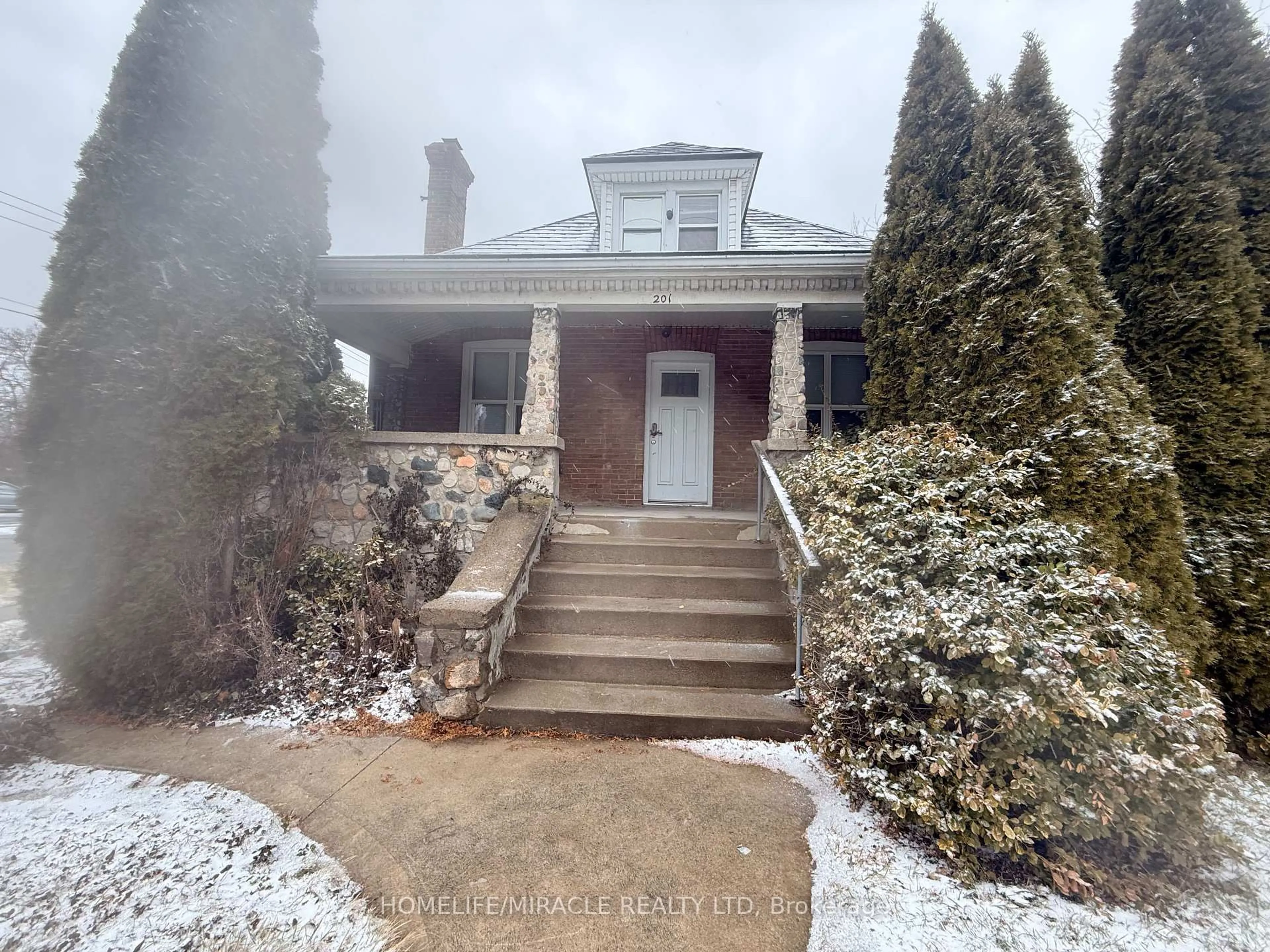 Unknown for 201 Grand Ave, Chatham-Kent Ontario N7L 1C2