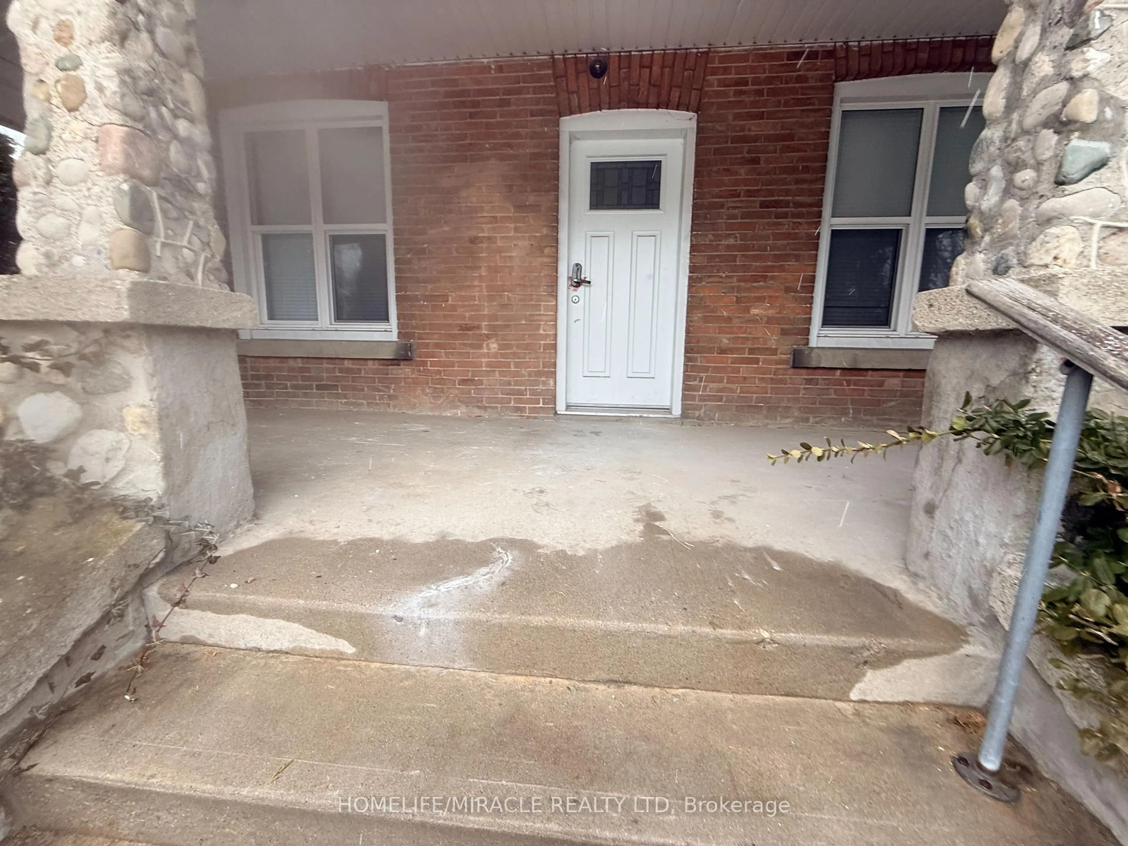 Unknown for 201 Grand Ave, Chatham-Kent Ontario N7L 1C2