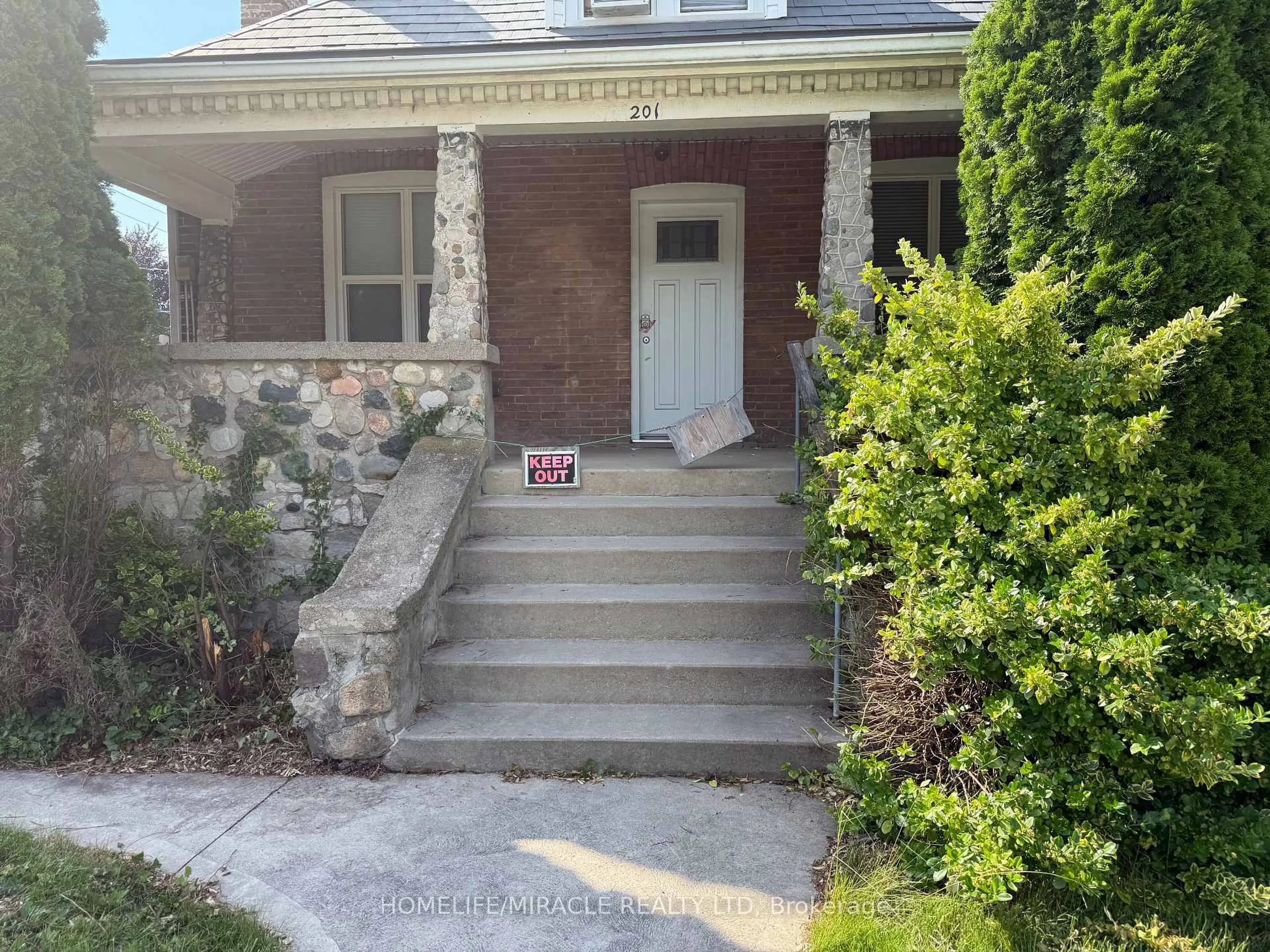 Unknown for 201 Grand Ave, Chatham-Kent Ontario N7L 1C2