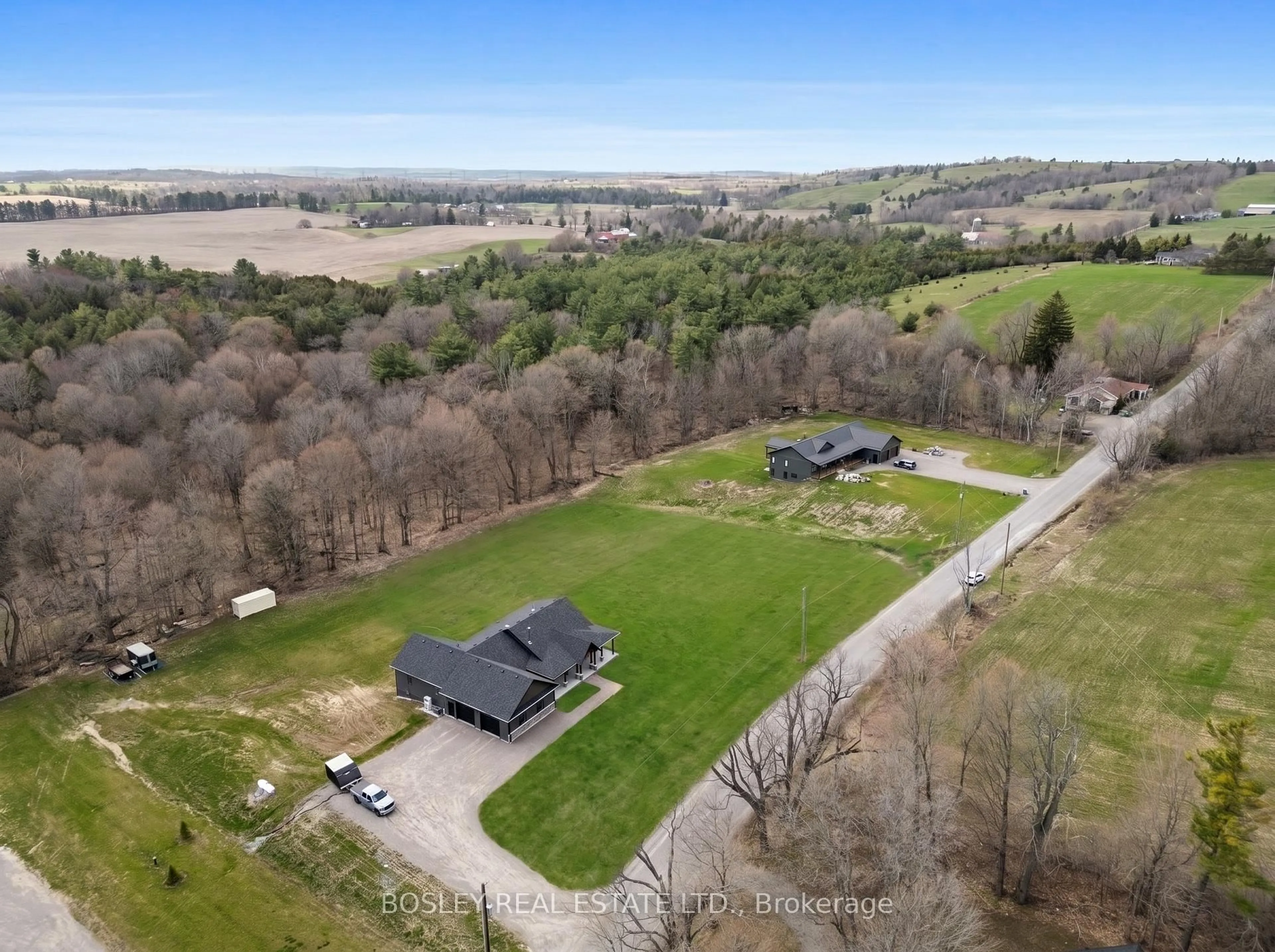A pic from outside/outdoor area/front of a property/back of a property/a pic from drone, unknown for 3922 Kennedy Rd, Hamilton Township Ontario K9A 4J7