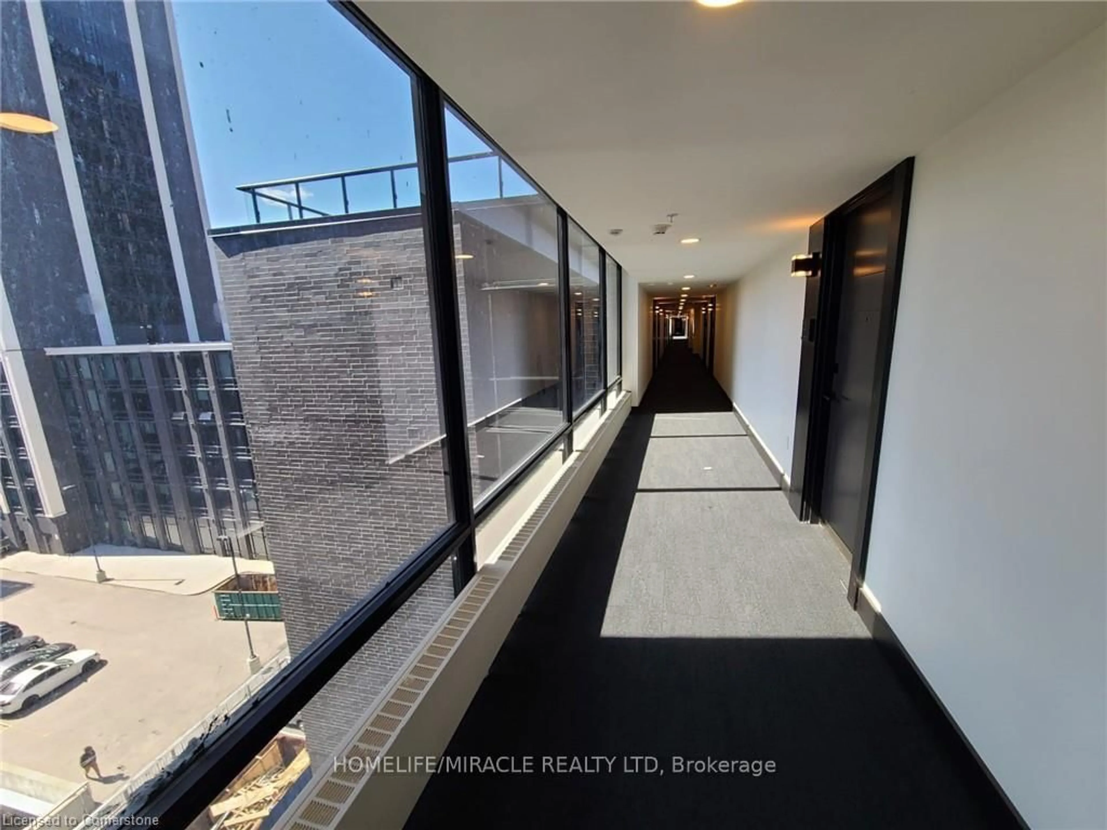 Indoor foyer for 145 Columbia St #725, Waterloo Ontario N2L 0K7