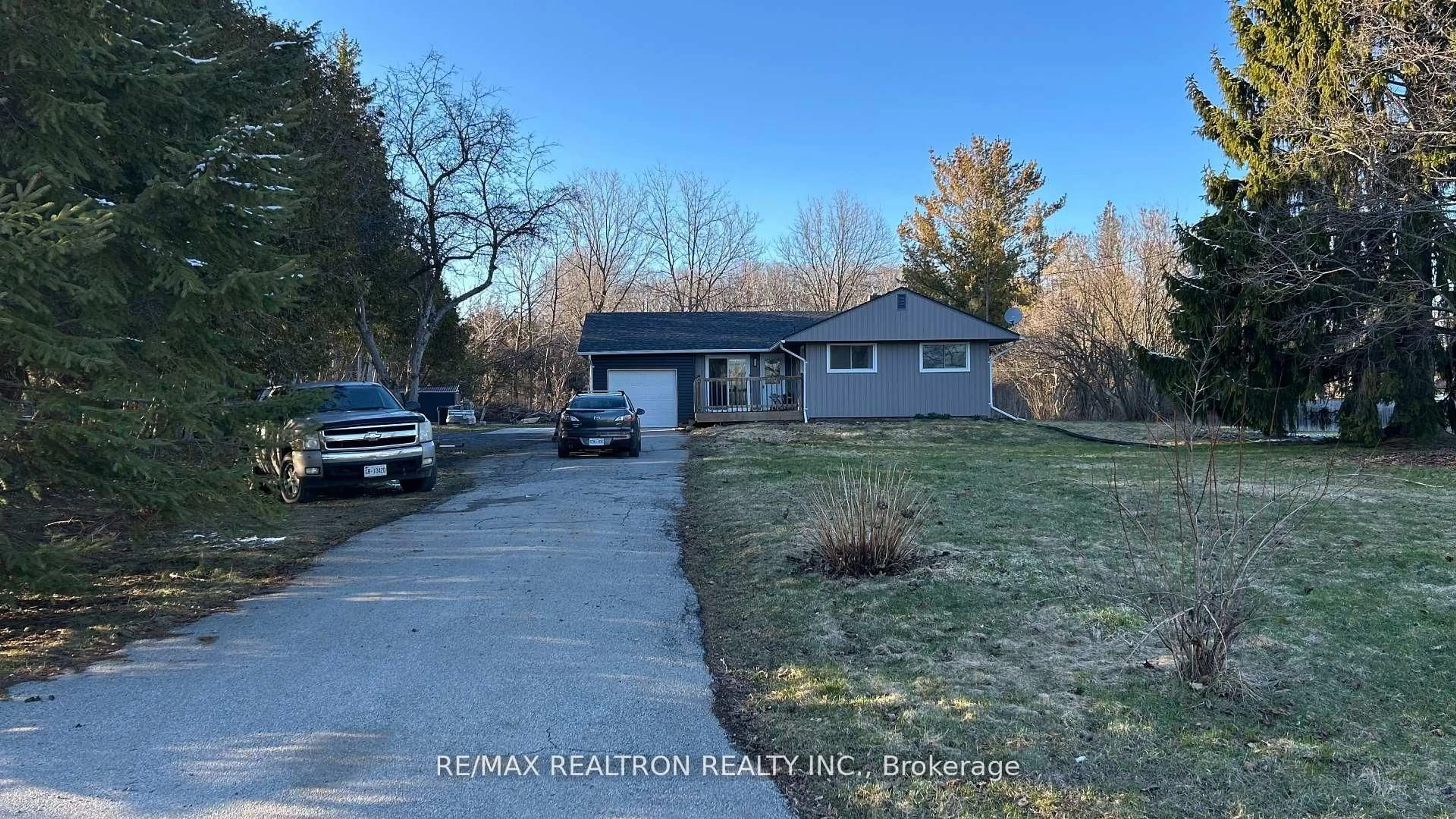 A pic from outside/outdoor area/front of a property/back of a property/a pic from drone, street for 62 Hillcrest Dr, Quinte West Ontario K8V 0M6