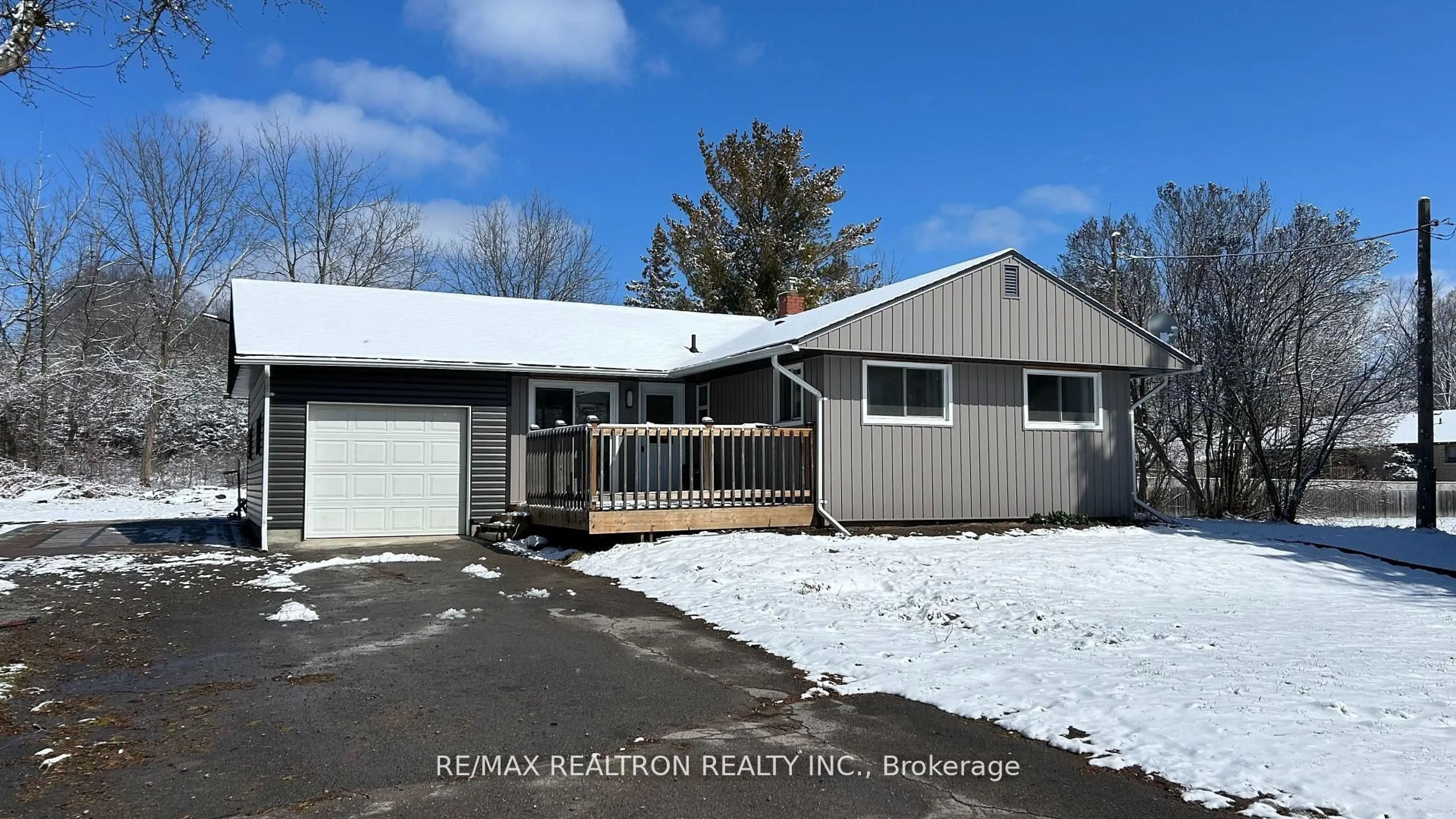 Home with vinyl exterior material, street for 62 Hillcrest Dr, Quinte West Ontario K8V 0M6