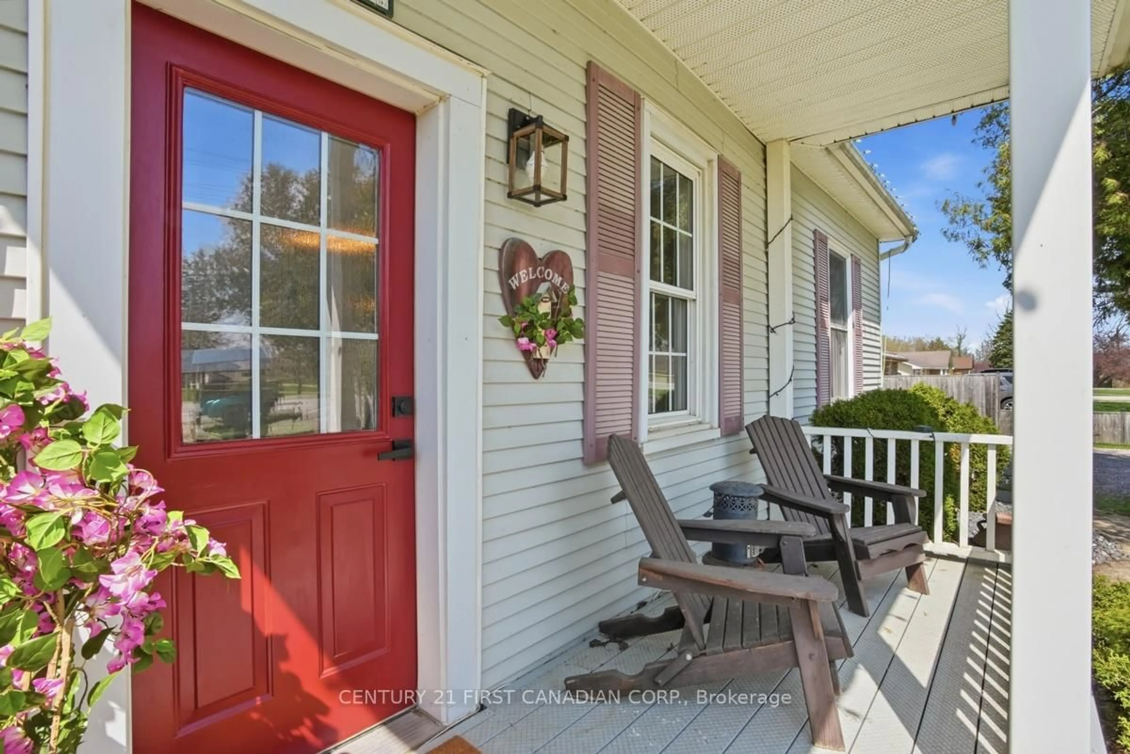 Patio, street for 3159 Nauvoo Rd, Brooke-Alvinston Ontario N0N 1A0