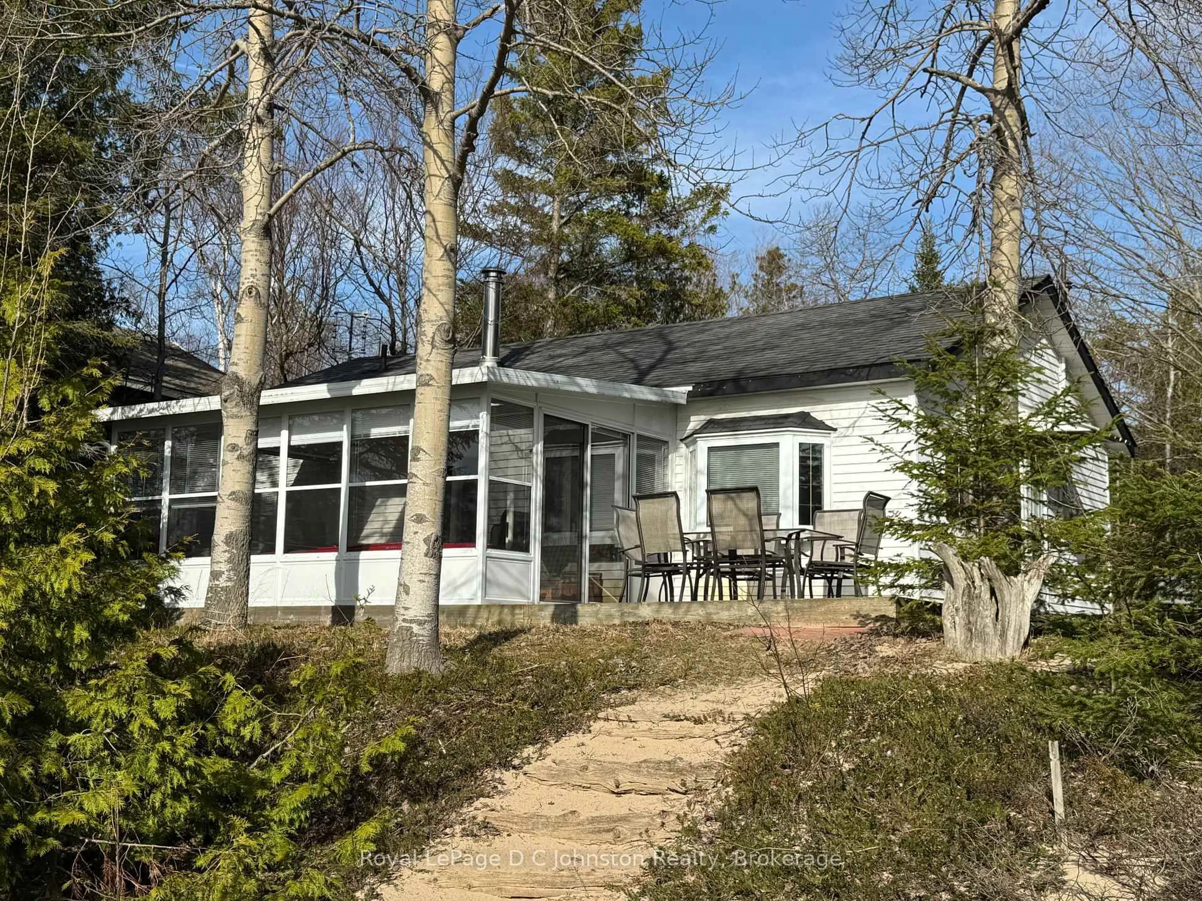 Patio, water/lake/river/ocean view for 251 Bruce 13 Rd, Native Leased Lands Ontario N0H 2L0