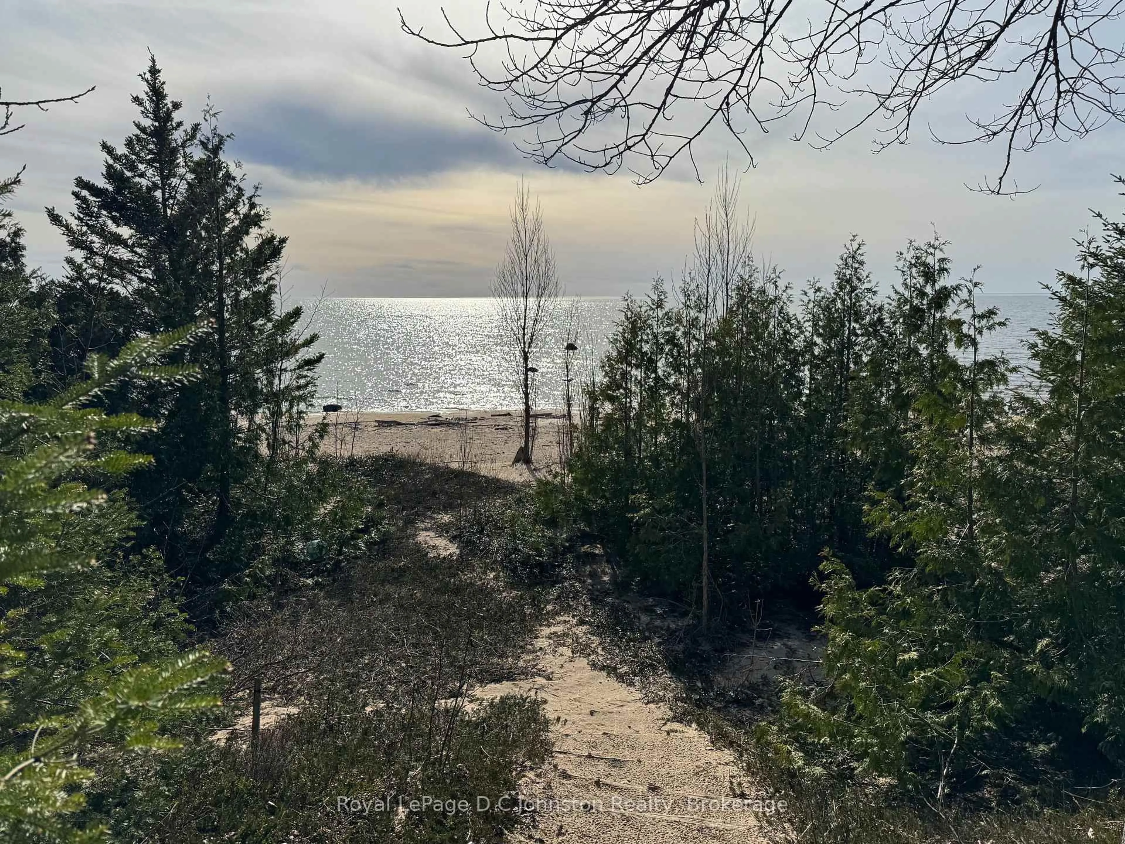 Blurry image for 251 Bruce 13 Rd, Native Leased Lands Ontario N0H 2L0