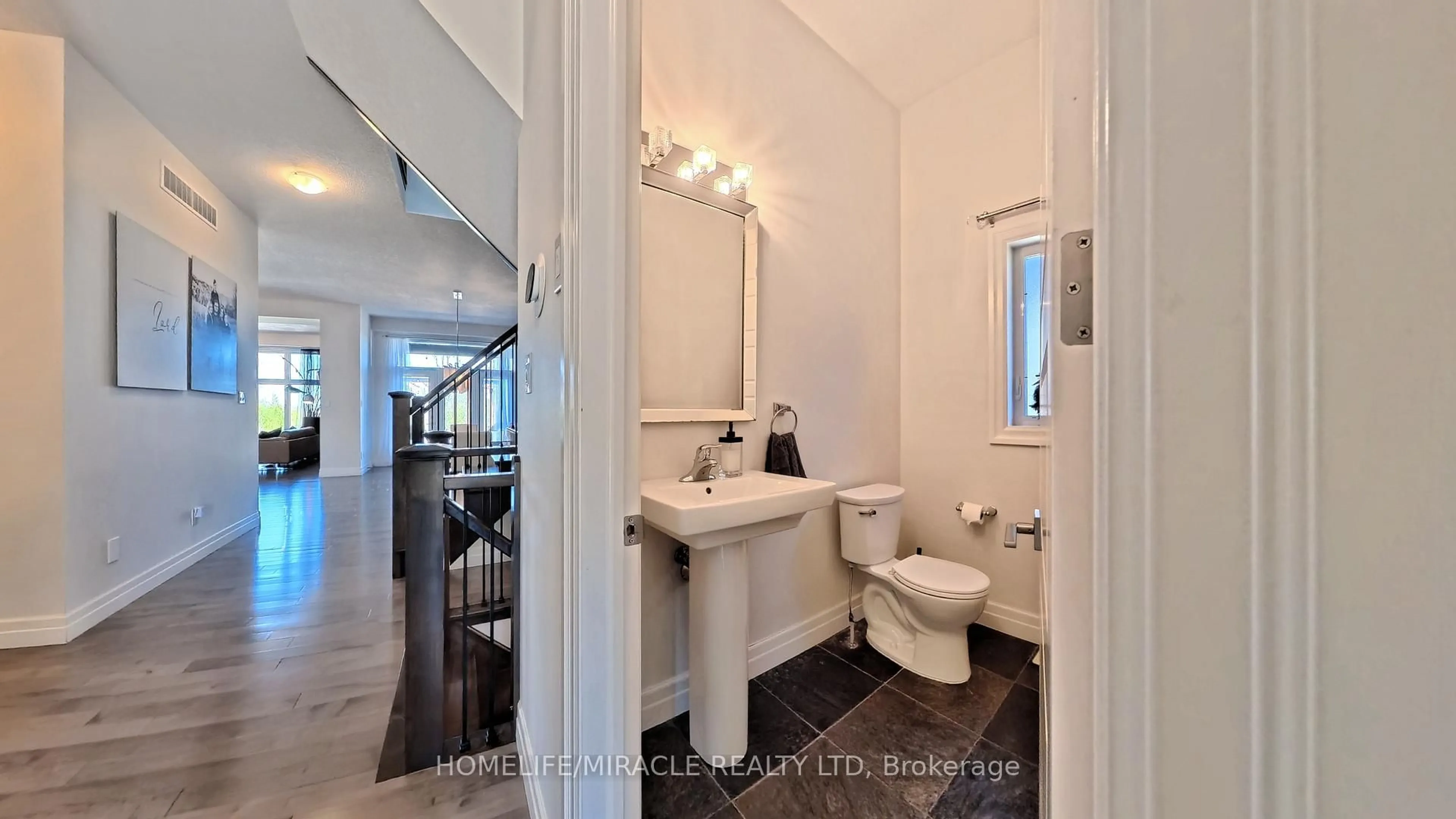 Standard bathroom, ceramic/tile floor for 102 Deer Creek St, Kitchener Ontario N2A 4B8