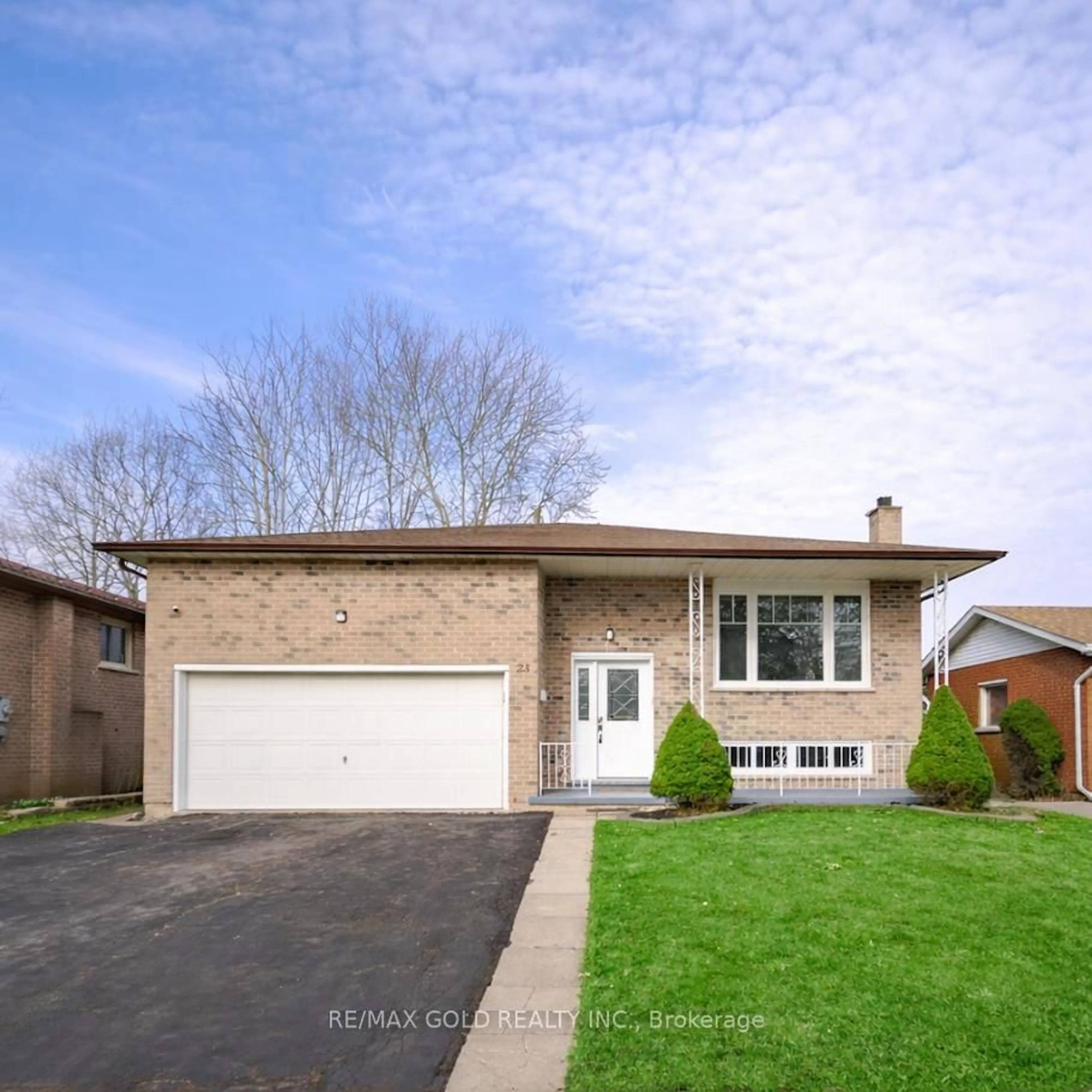 Home with brick exterior material, street for 23 Bridlewood Dr, Welland Ontario L3C 6J7