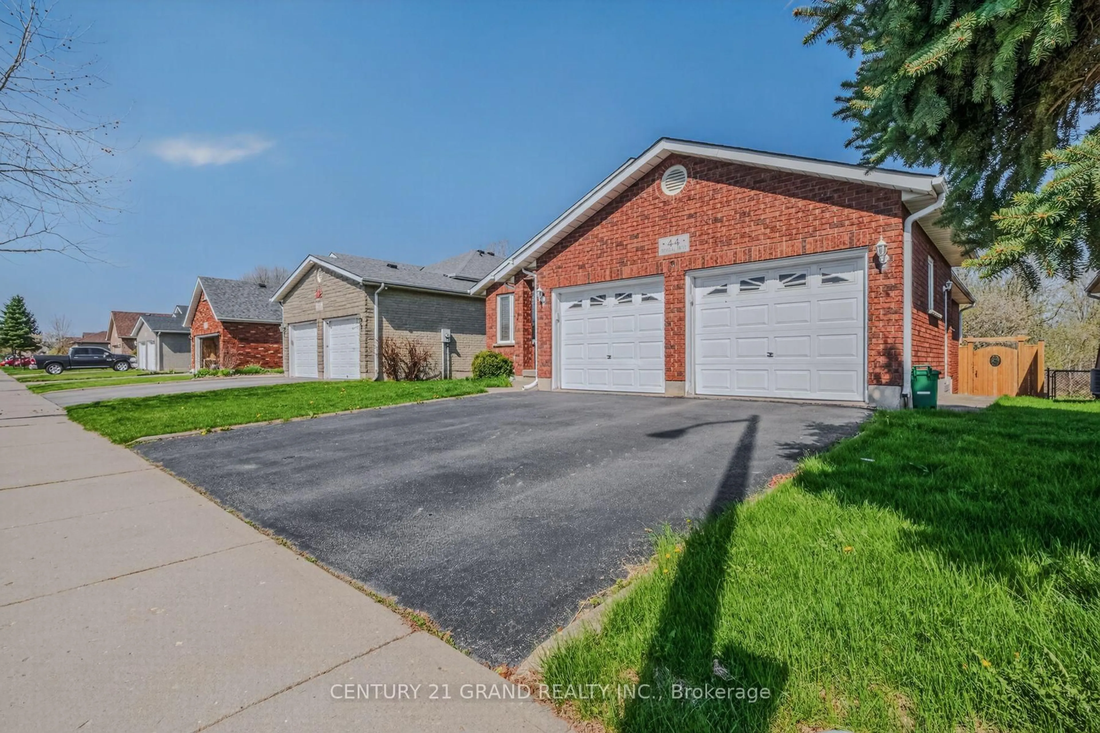 Unknown for 44 Donegal Dr, Brantford Ontario N3T 6K8