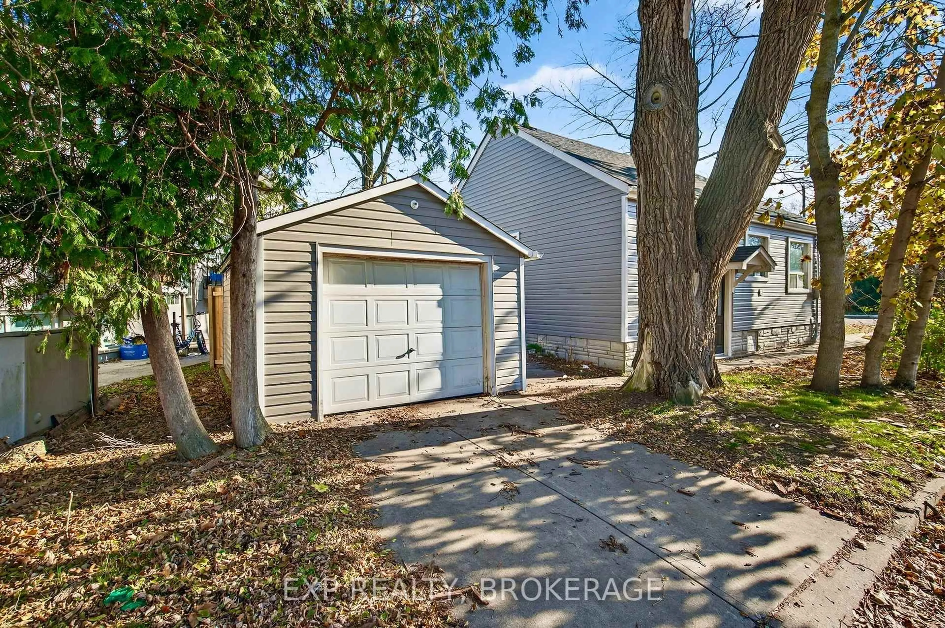 Shed for 19 Scott St, Kingston Ontario K7L 1L3