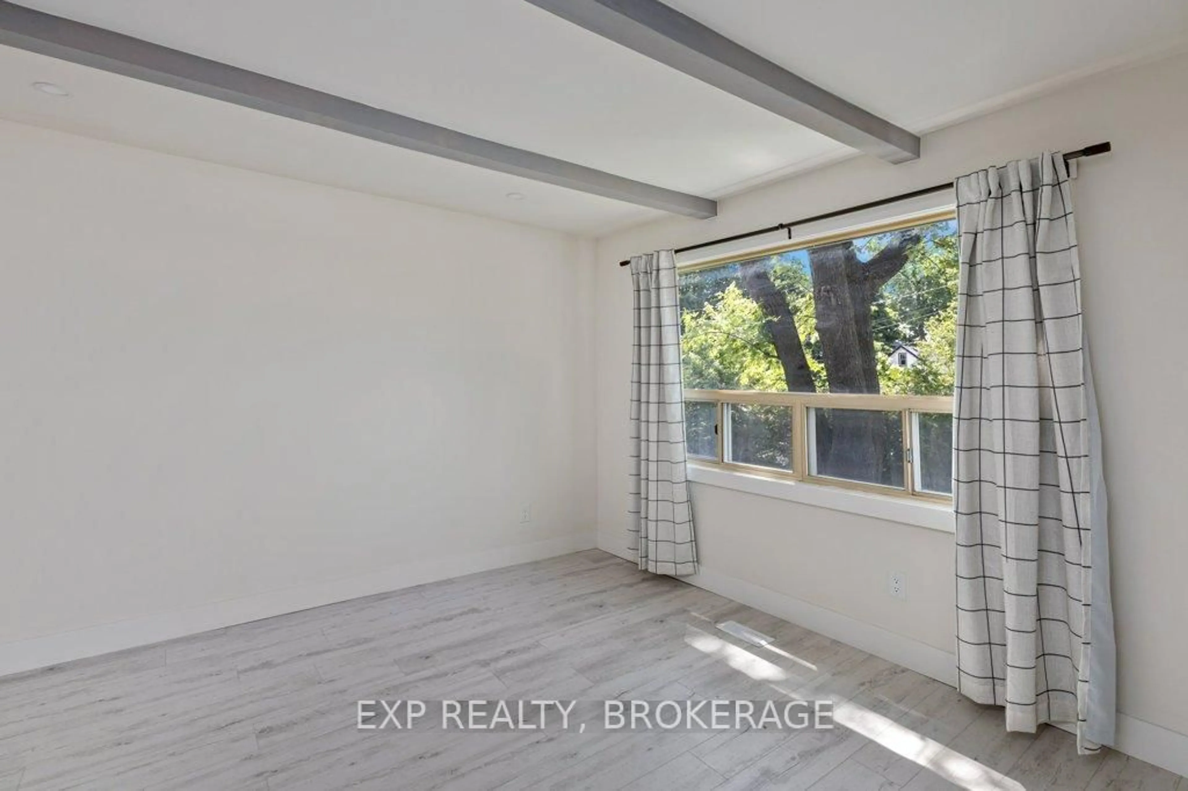 A pic of a room for 19 Scott St, Kingston Ontario K7L 1L3