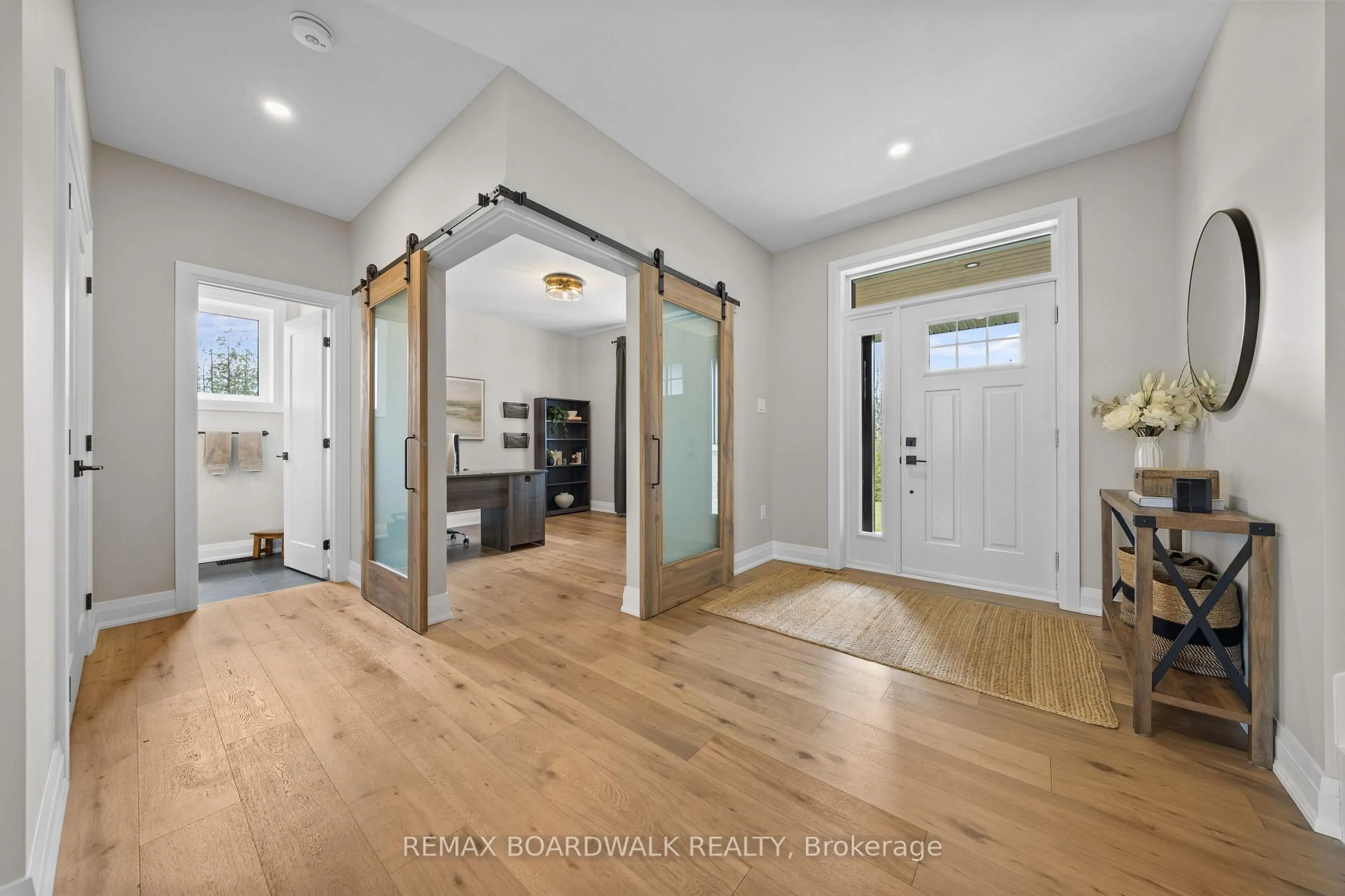 Indoor entryway for 104 Stonewood Dr, Carleton Place Ontario K7C 3P2
