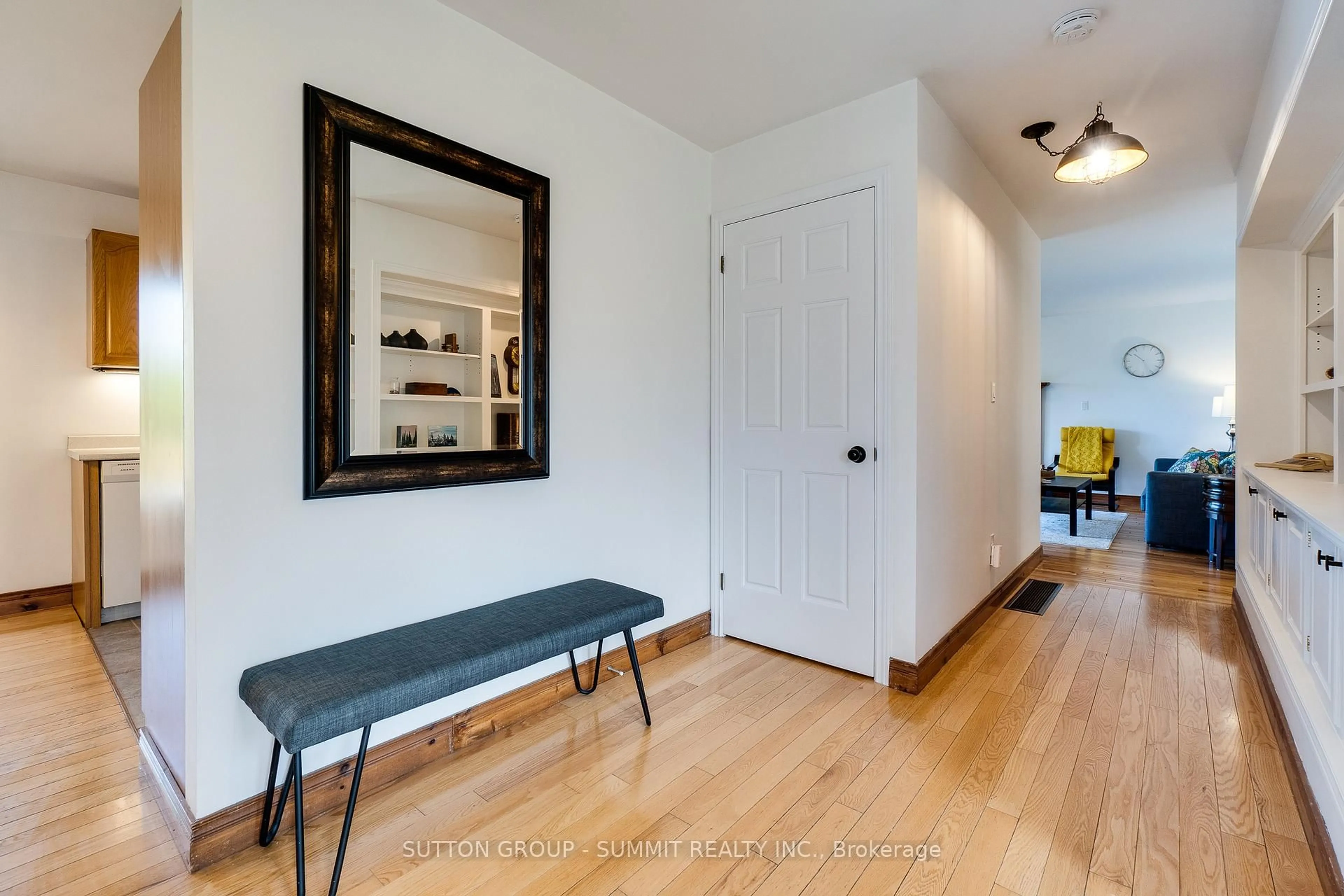 Indoor entryway for 447223 10TH Concession, Grey Highlands Ontario N0C 1E0