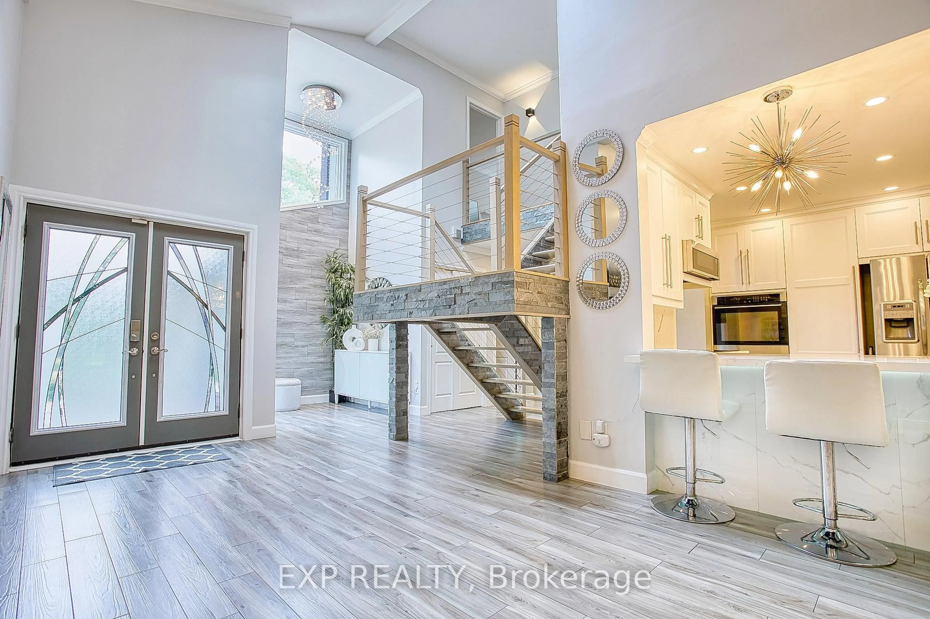 Indoor entryway for 3263 Guyatt Rd, Hamilton Ontario L0R 1P0