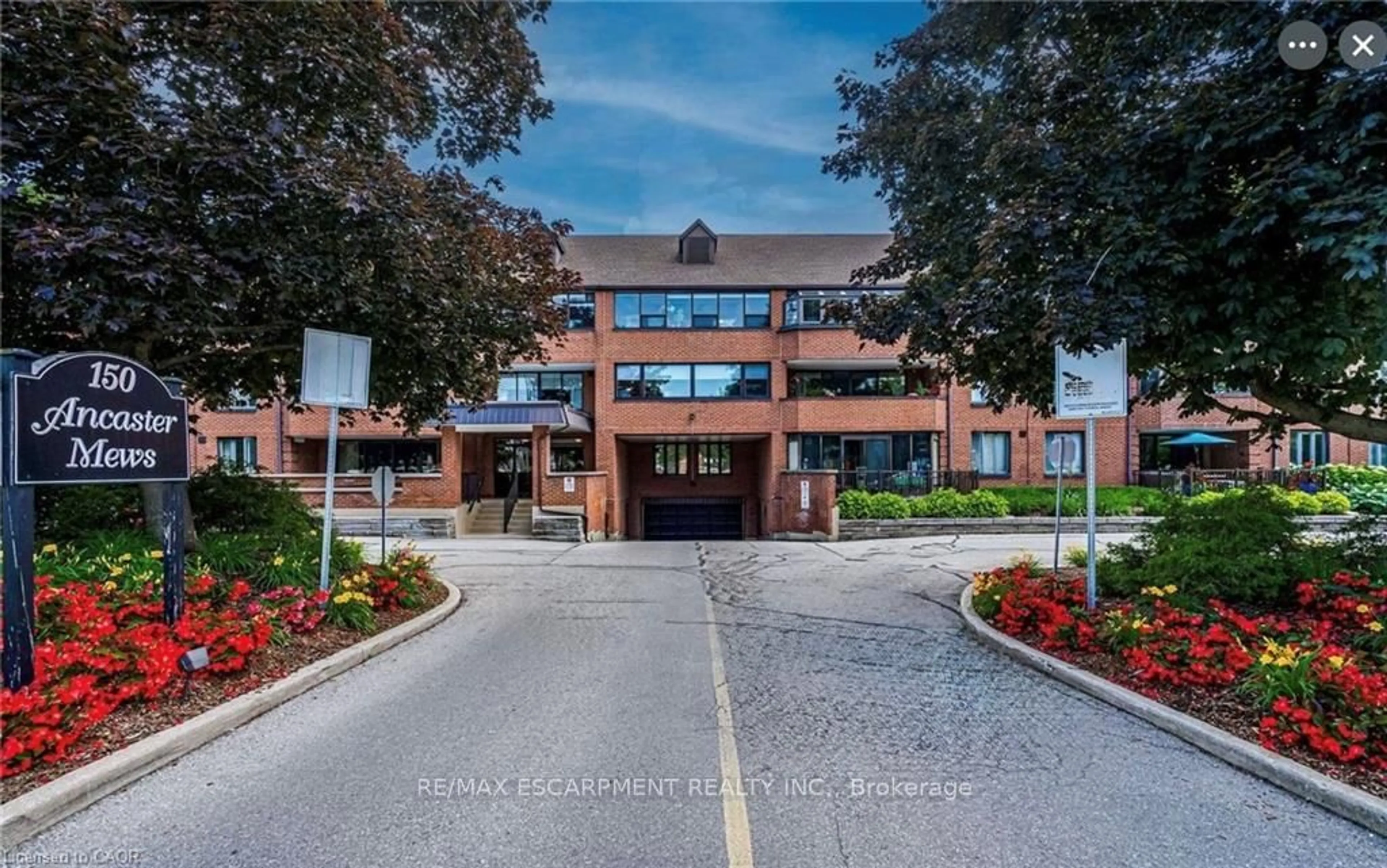 Indoor foyer for 150 WILSON St #306, Hamilton Ontario L8R 1E2