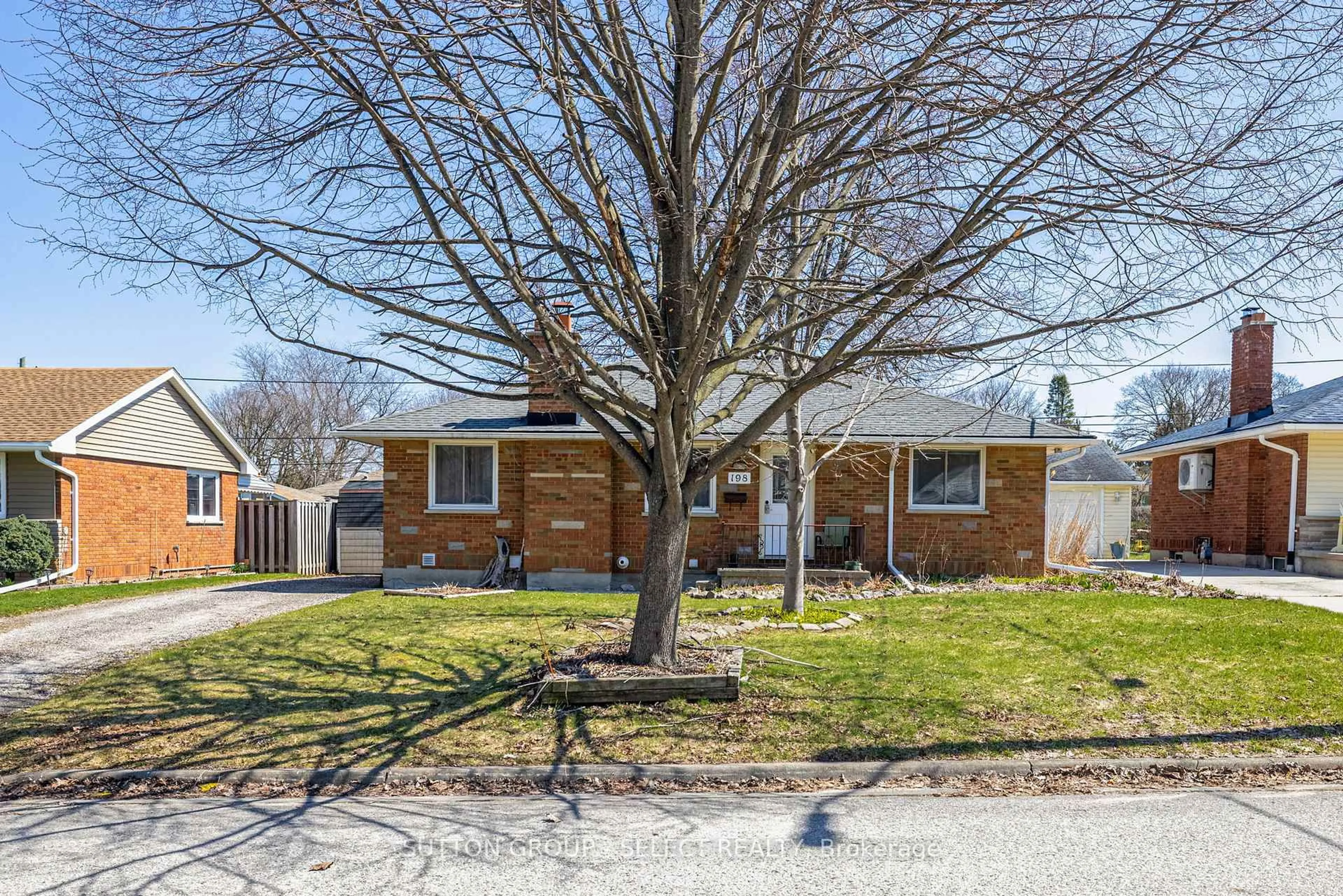 Home with brick exterior material, street for 198 Arlington Cres, London South Ontario N5Z 3E1