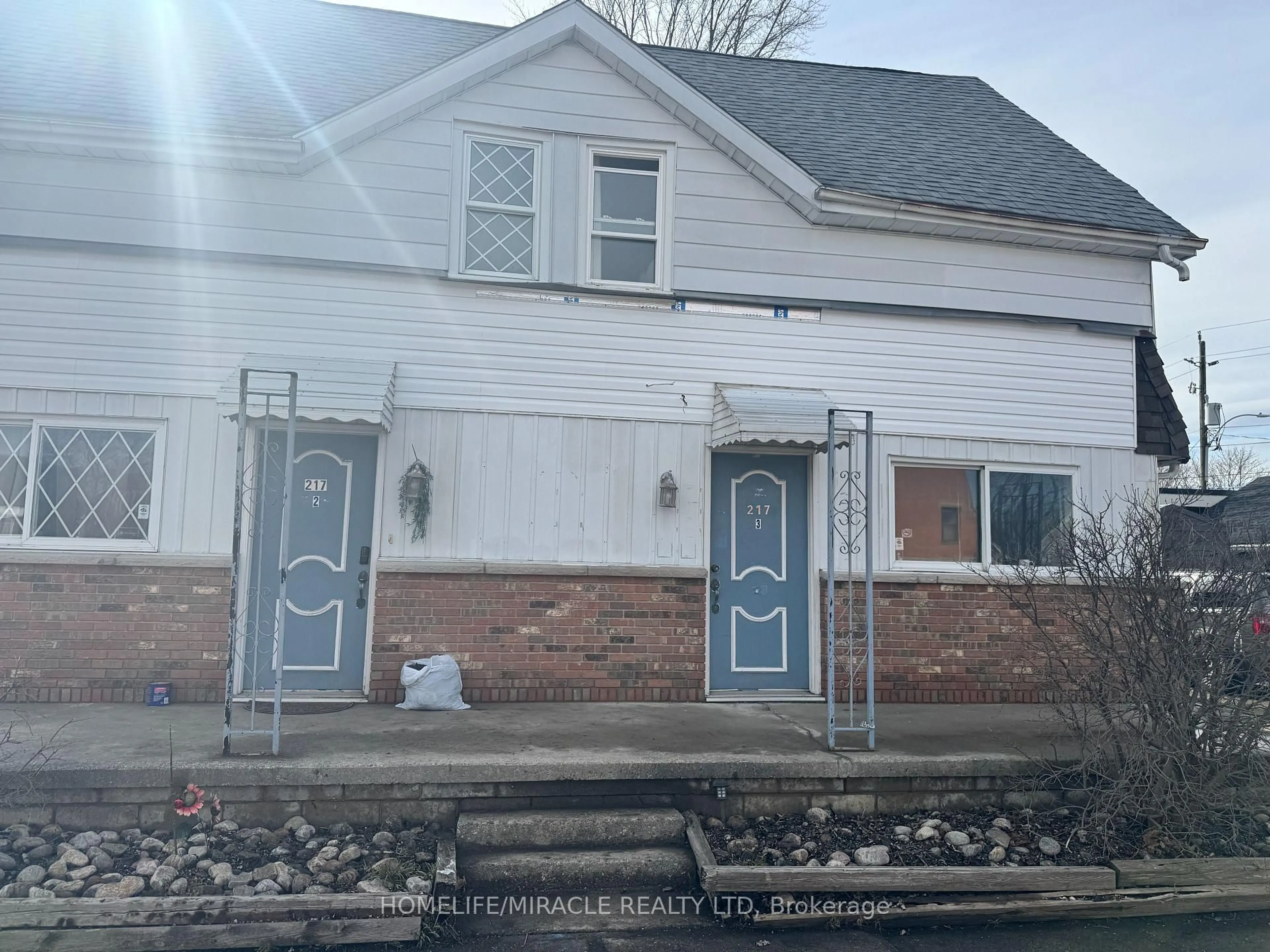 Unknown for 217 Creek St, Chatham-Kent Ontario N8A 4C1