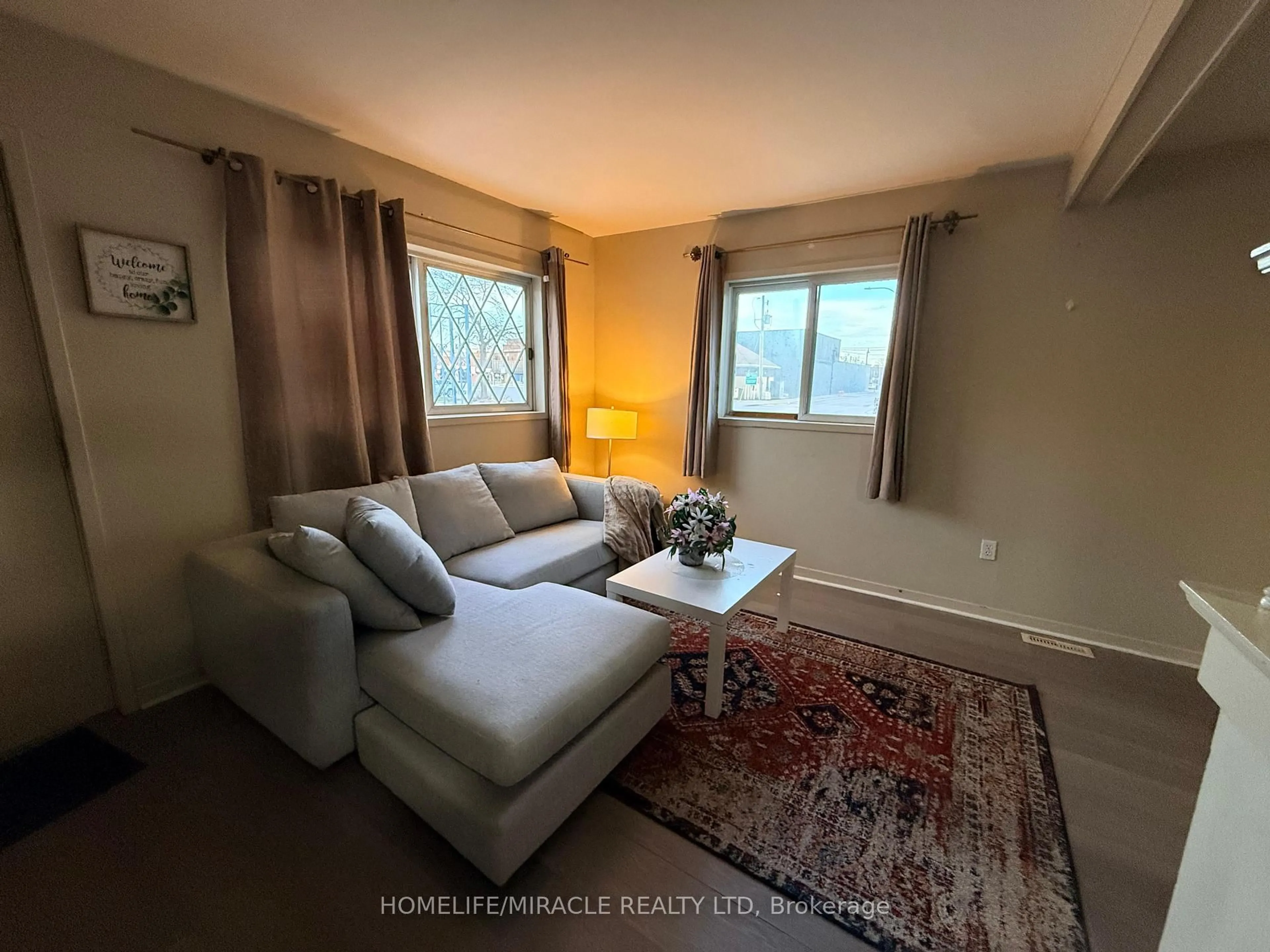 Living room with furniture, unknown for 217 Creek St, Chatham-Kent Ontario N8A 4C1