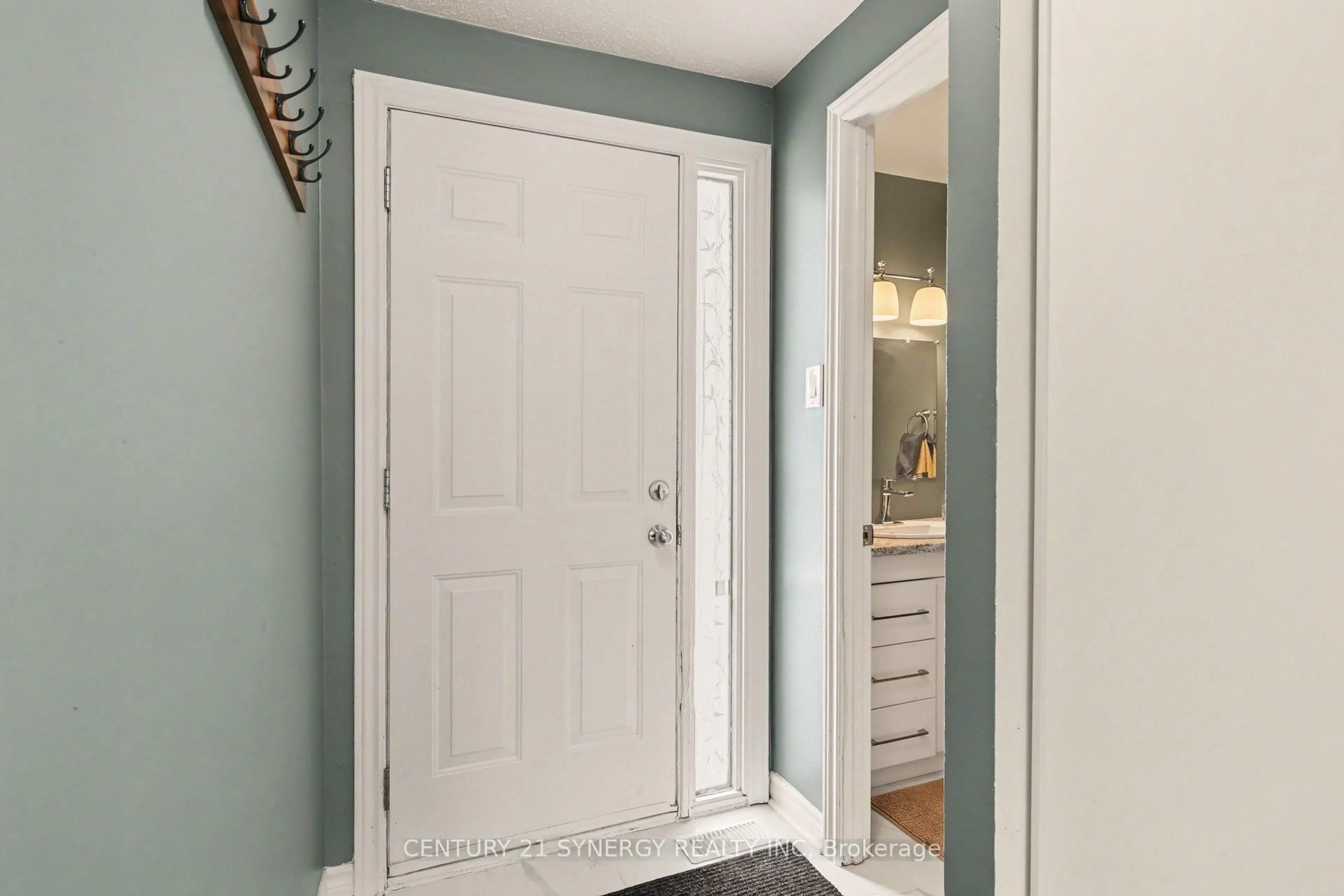 Indoor entryway for 24 Sherway Dr #65, Ottawa Ontario K2J 1N3