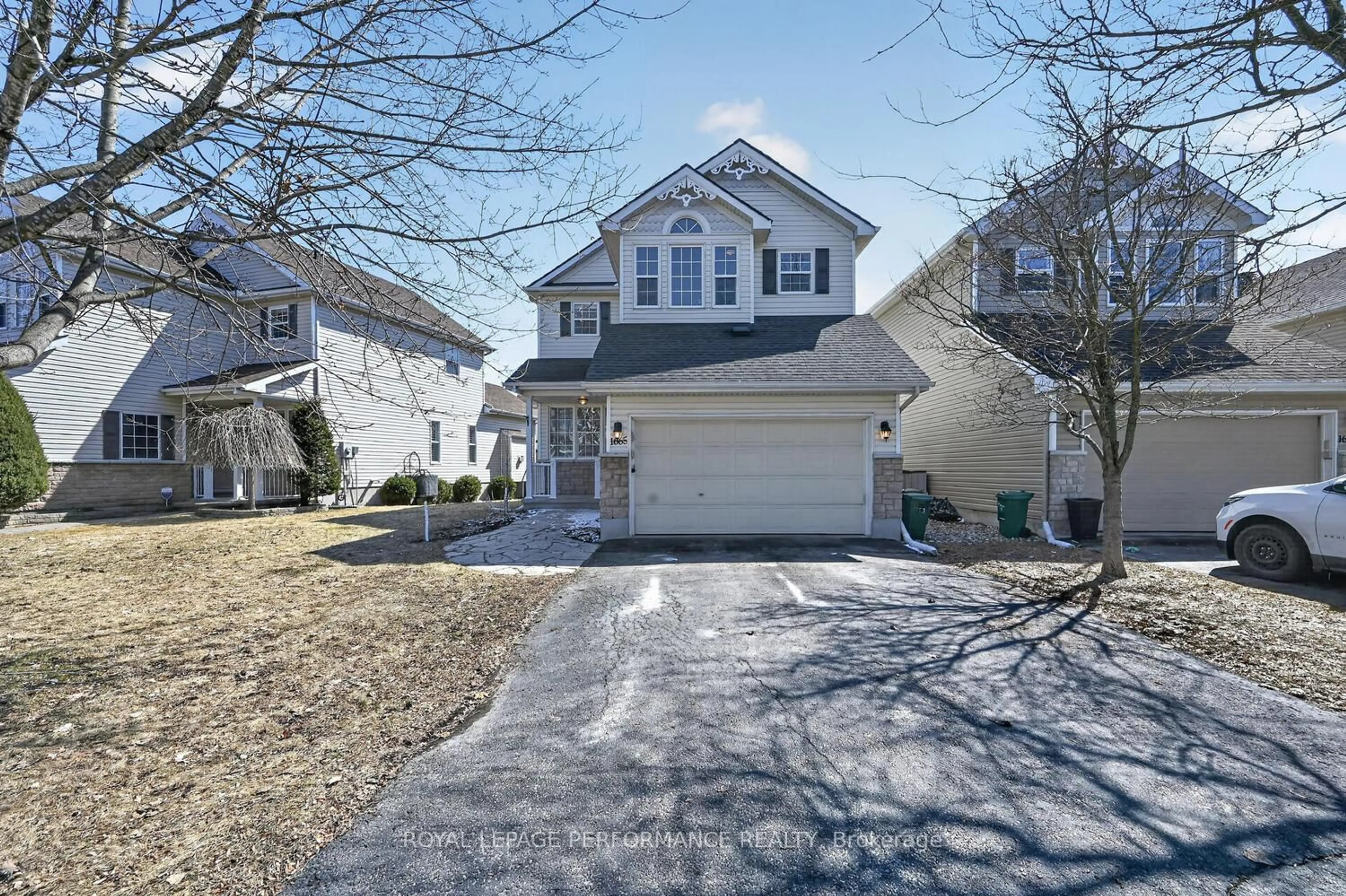 Home with vinyl exterior material, street for 1665 Frenette St, Ottawa Ontario K4A 4L4