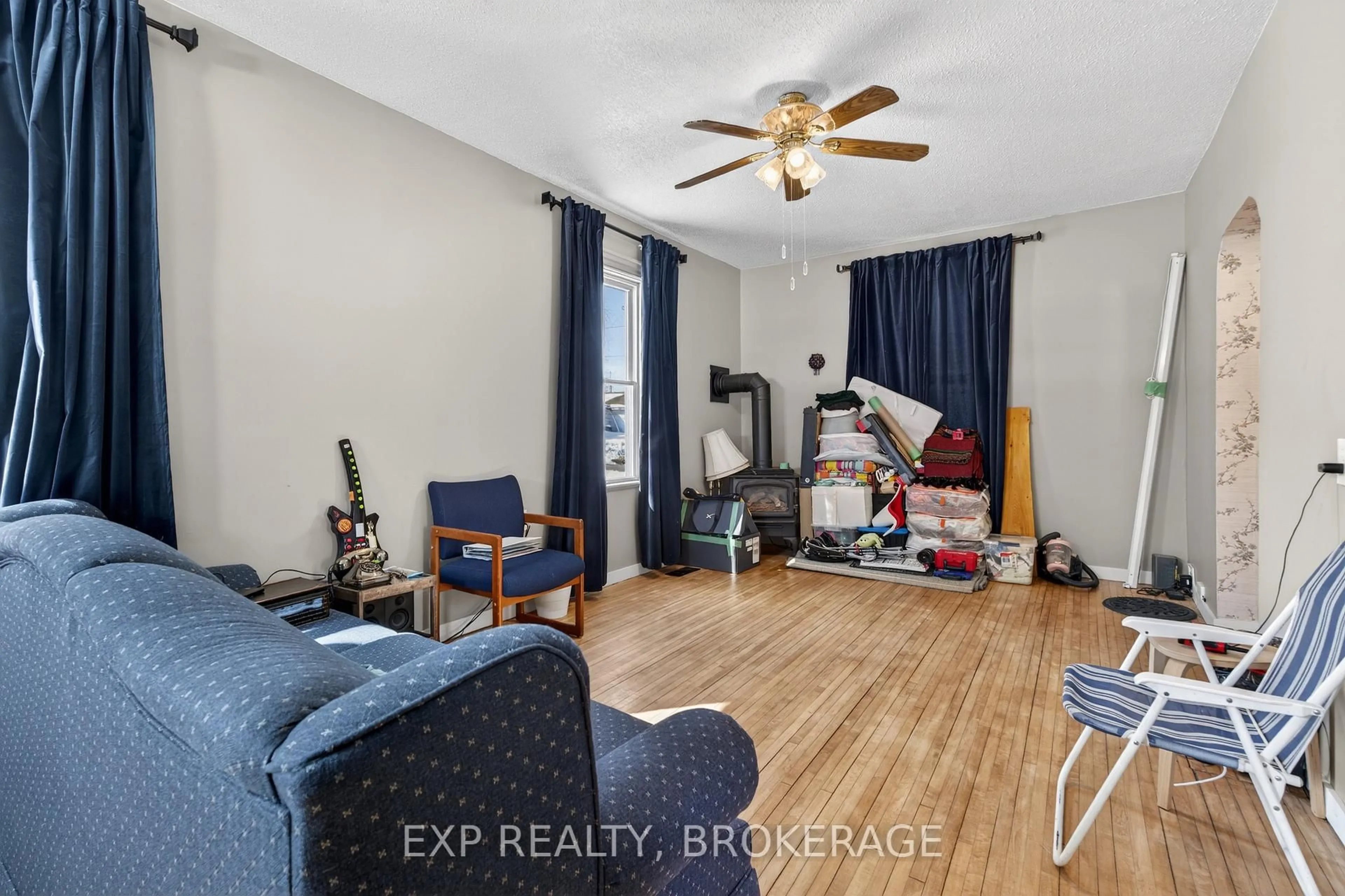 A pic of a room for 19 WHELAN St, Westport Ontario K0G 1X0