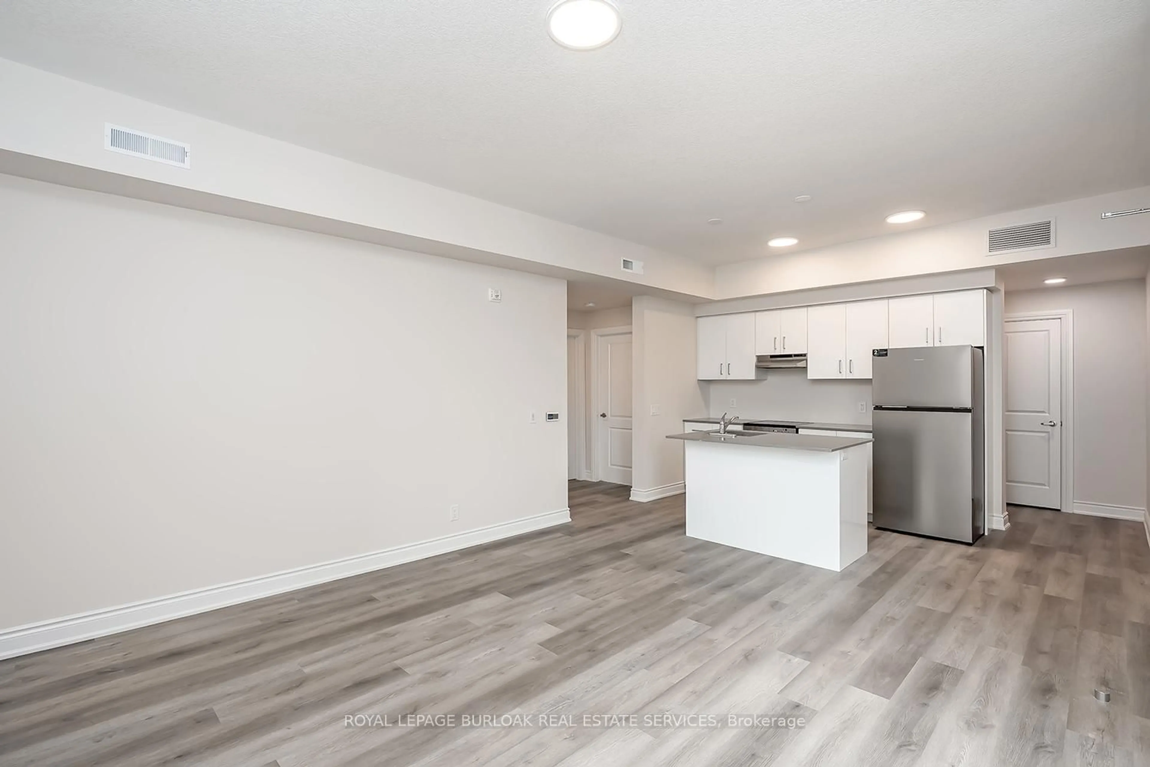 A pic of a room for 259 King St #3A, Hamilton Ontario L8G 1L9