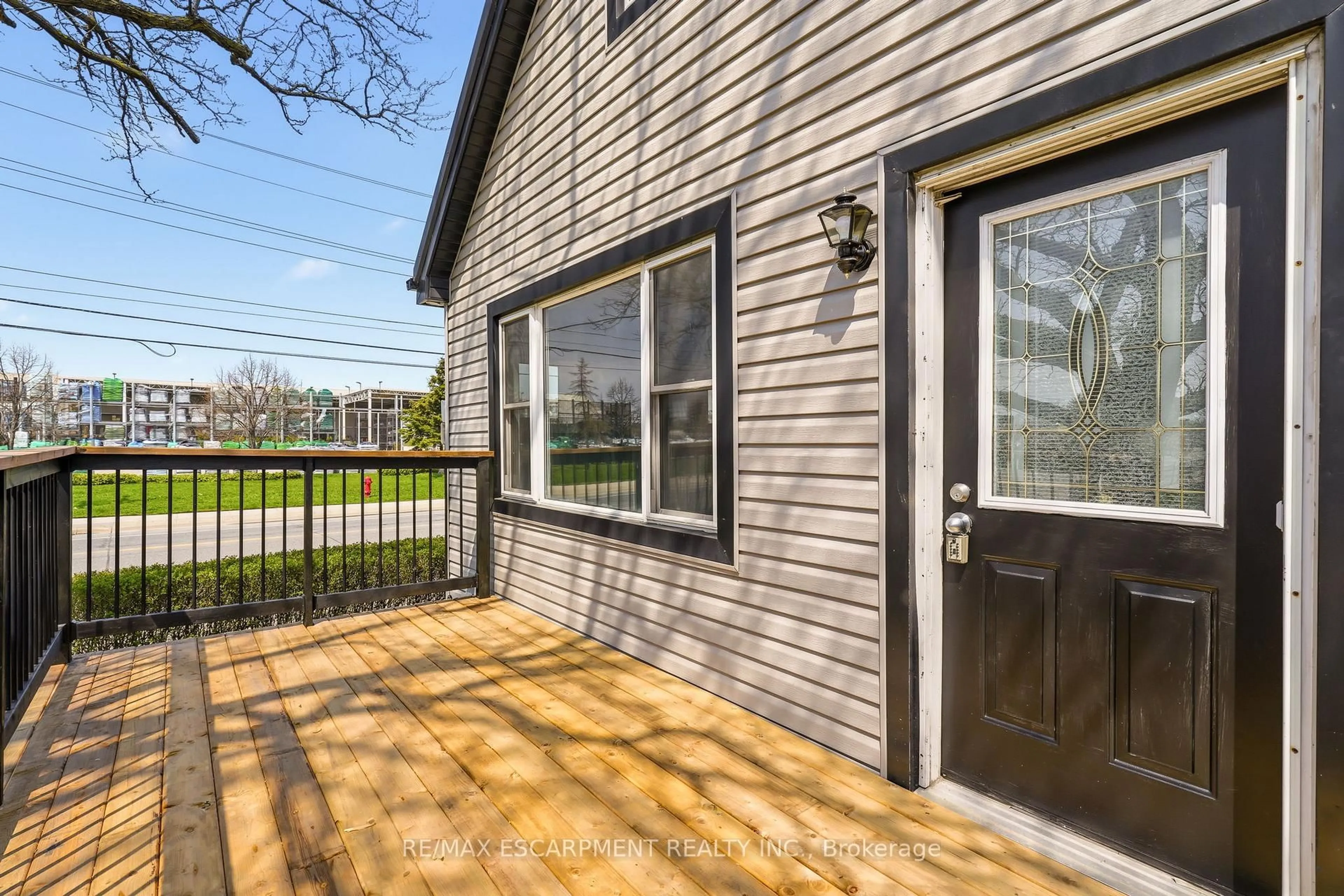 Unknown for 267 Vansitmart Ave, Hamilton Ontario L8H 3B2