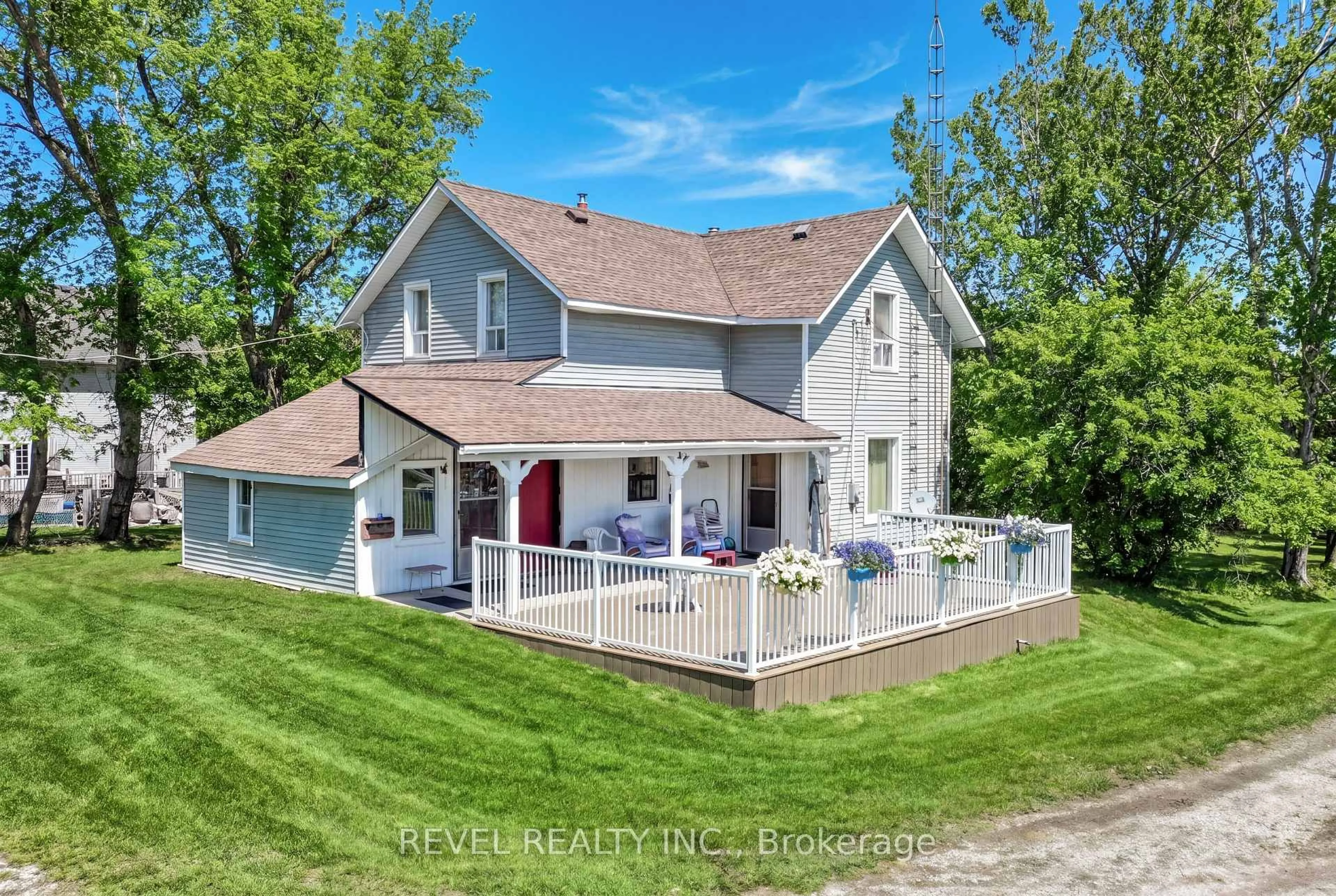 A pic from outside/outdoor area/front of a property/back of a property/a pic from drone, unknown for 270 Washburn Island Rd, Kawartha Lakes Ontario K0M 2C0