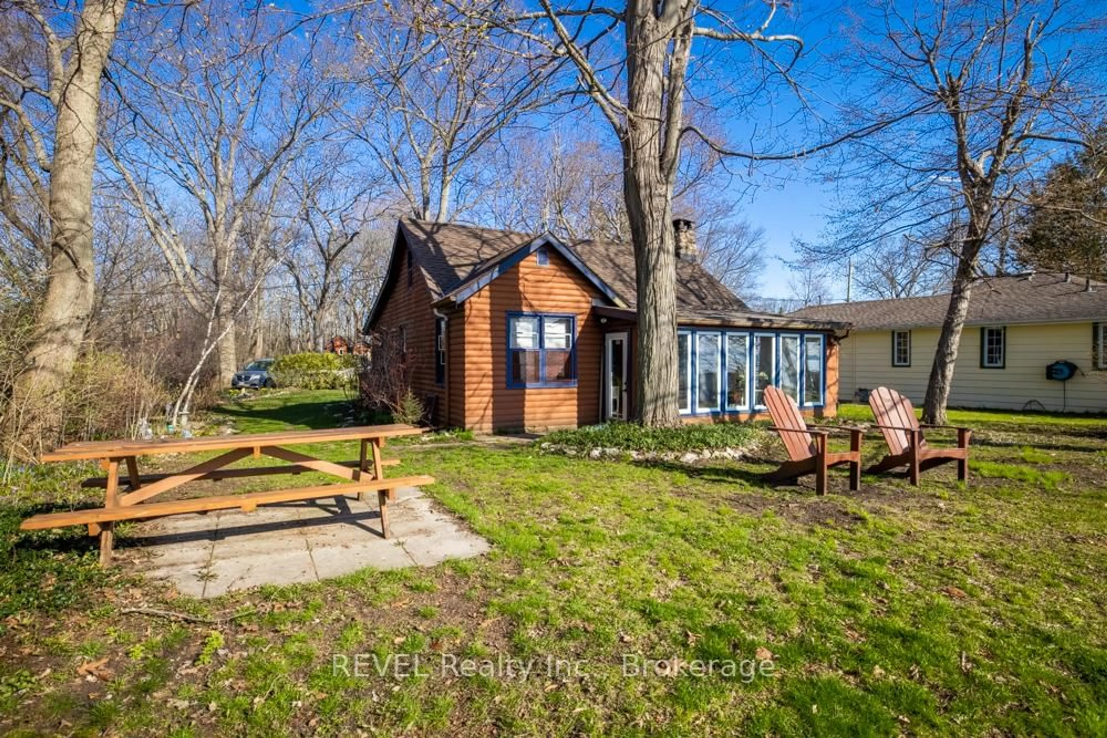 Patio, water/lake/river/ocean view for 11211 Harbourview Rd, Wainfleet Ontario L3K 5V4