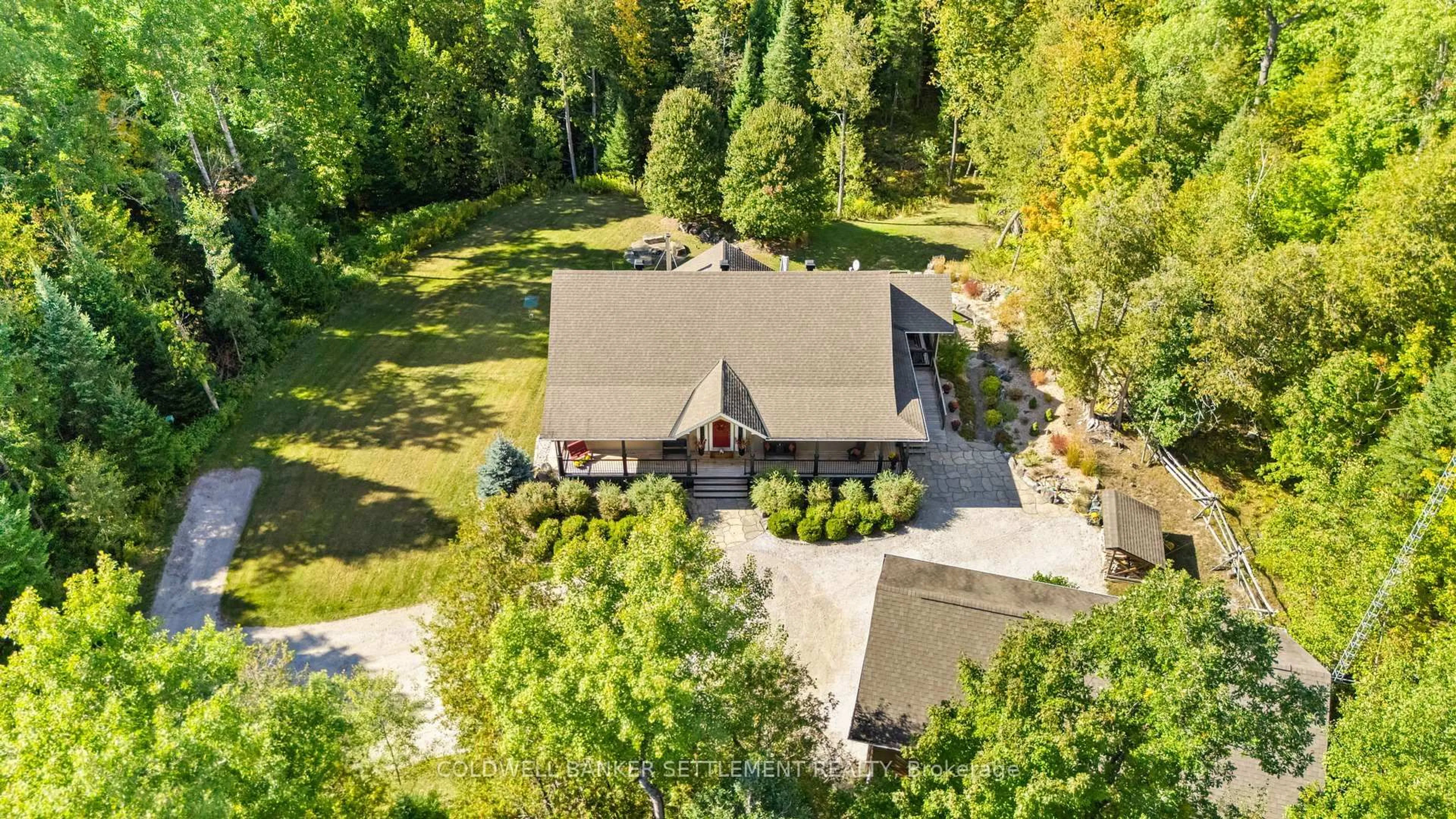 A pic from outside/outdoor area/front of a property/back of a property/a pic from drone, unknown for 3124 McDonald's Corners Road Rd, Lanark Ontario K0G 1K0