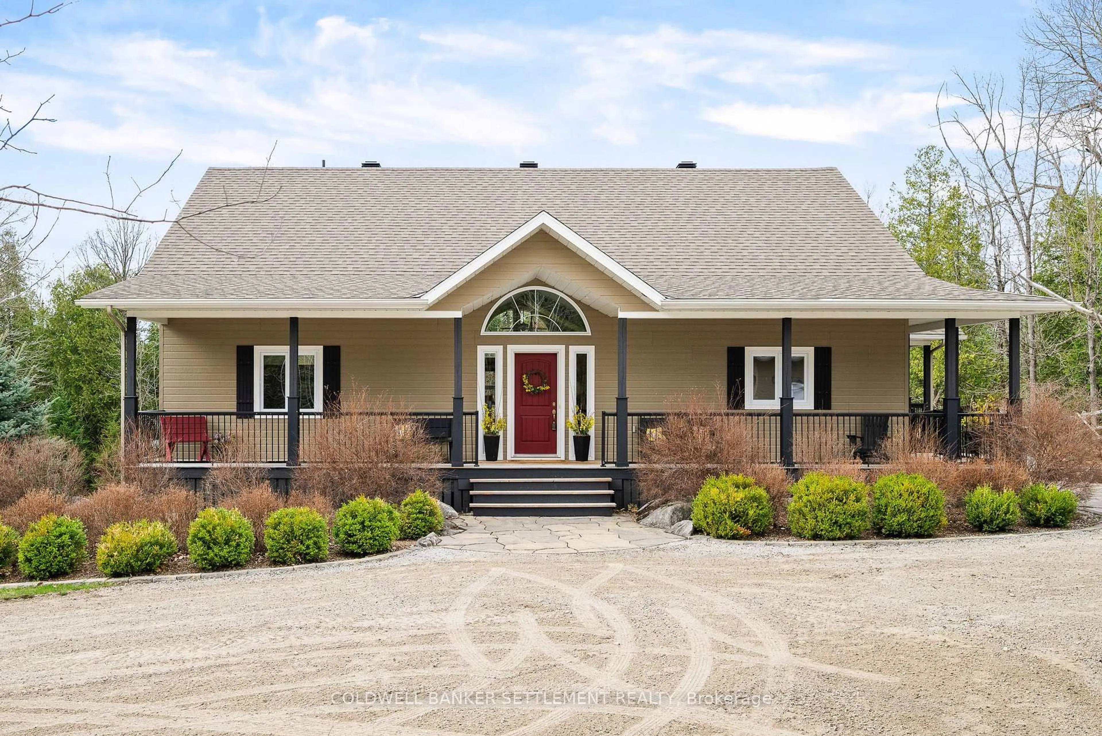 Home with vinyl exterior material, street for 3124 McDonald's Corners Road Rd, Lanark Ontario K0G 1K0