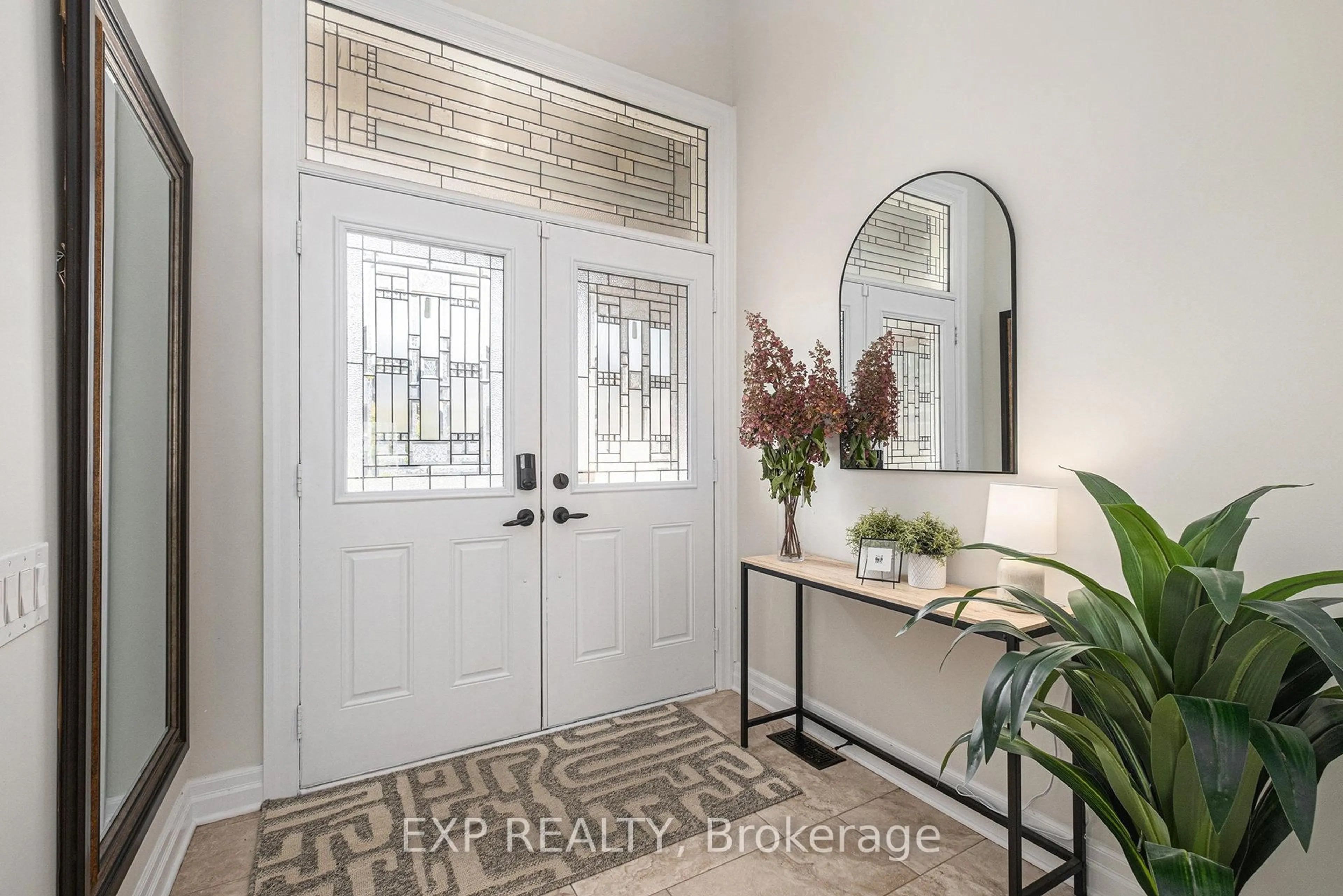Indoor entryway for 386 Andalusian Cres, Ottawa Ontario K2V 0C3