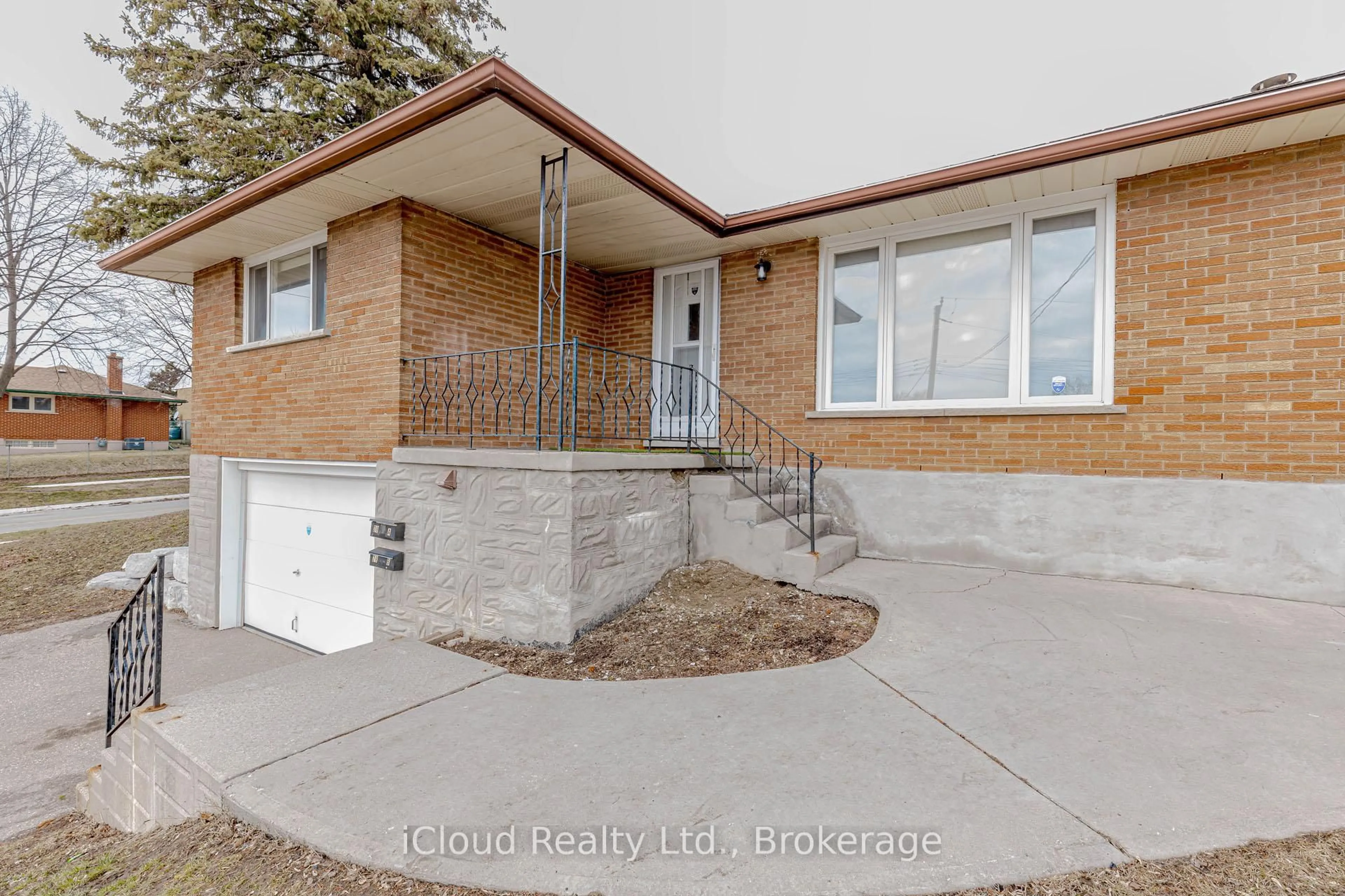 Home with brick exterior material, street for 28 Hoffman St, Kitchener Ontario N2M 3M7