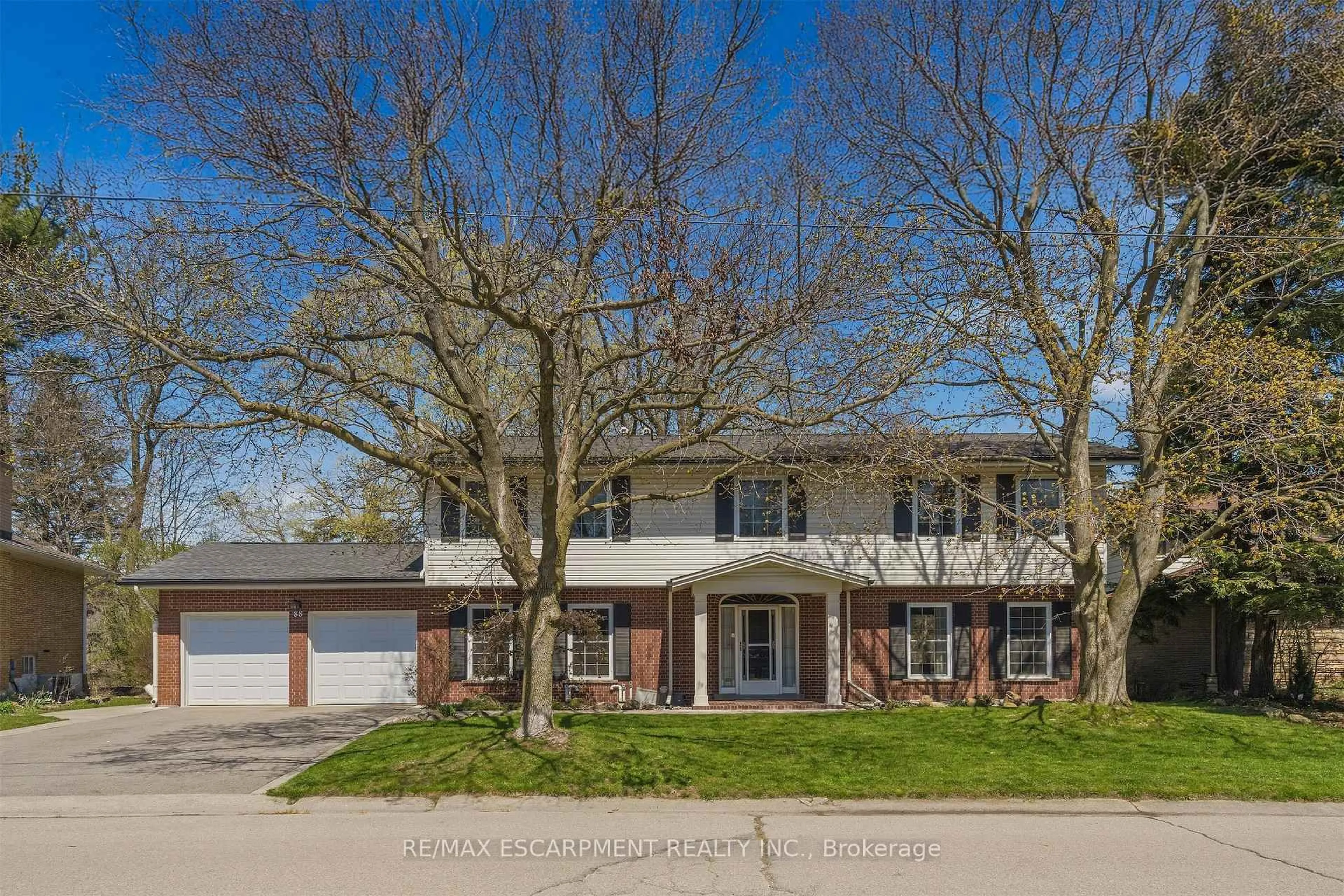 Home with brick exterior material, street for 88 BERTRAM Dr, Hamilton Ontario L9H 4T7