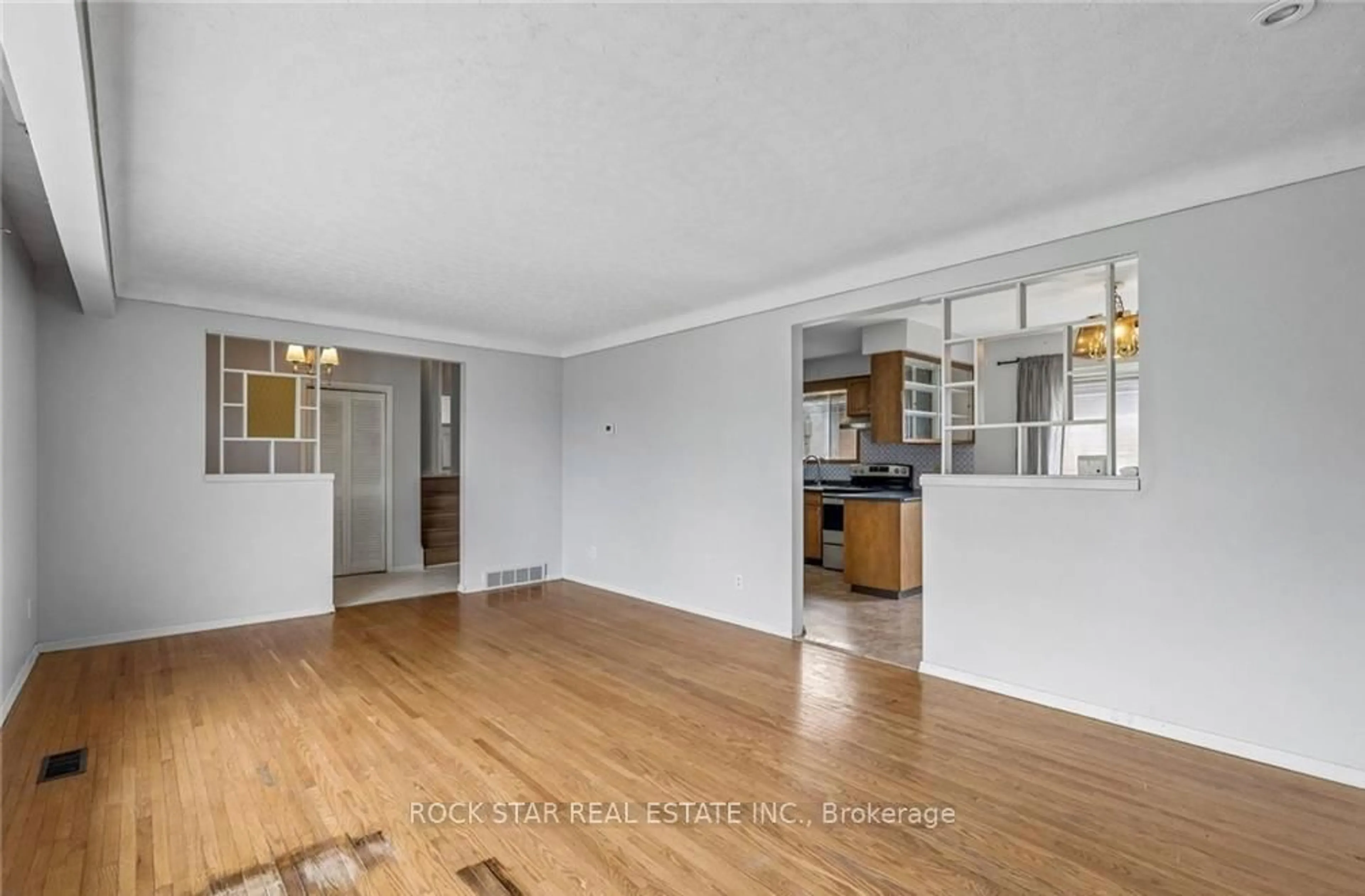 Unknown for 29 Heather Crt, Welland Ontario L3C 4P8